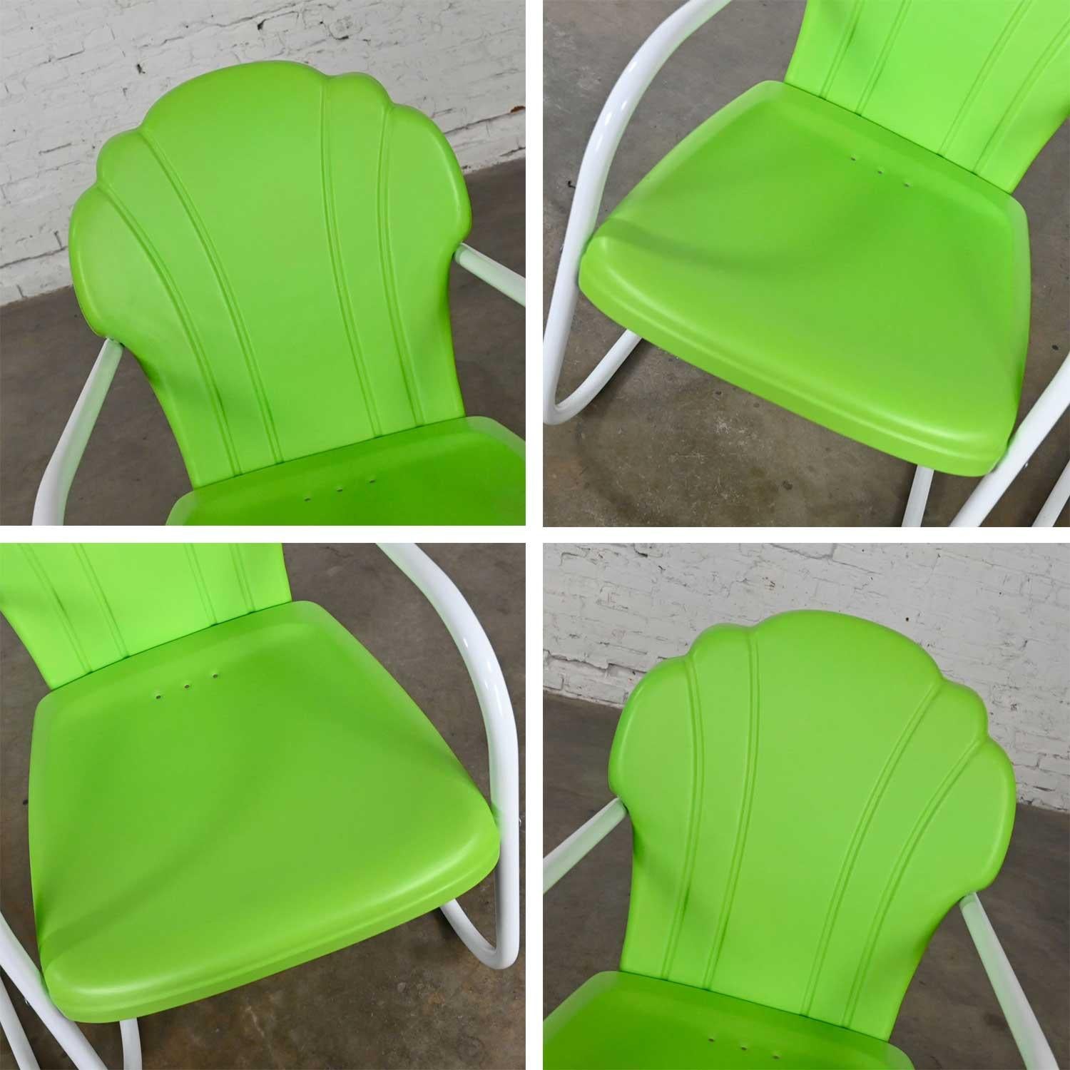 Pair Mid-Century Modern Green & White Metal Outdoor Cantilever Springer Chairs 5