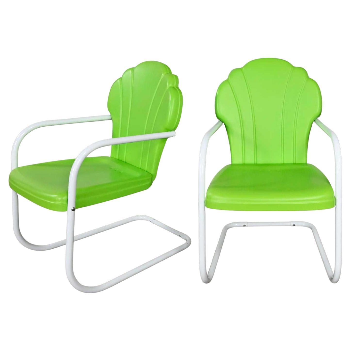 Pair Mid-Century Modern Green and White Metal Outdoor Cantilever Springer  Chairs at 1stDibs | patio chairs on sale, mid century metal outdoor chairs,  mid century metal patio chairs