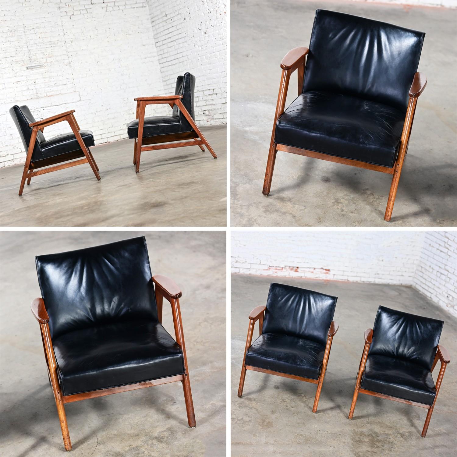 Pair Mid Century Modern Gunlocke Armchairs Black Leather with Walnut Frames 9