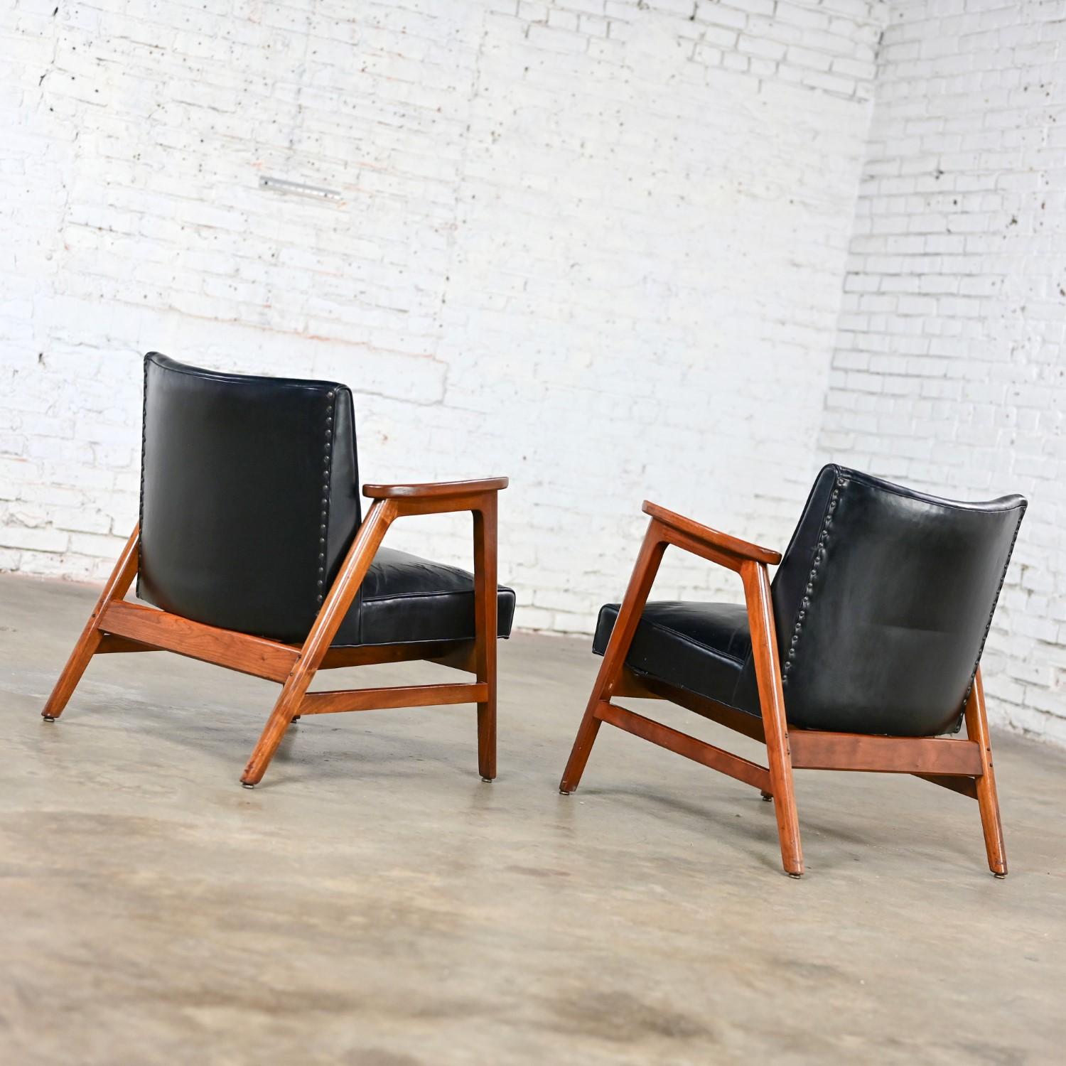 Metal Pair Mid Century Modern Gunlocke Armchairs Black Leather with Walnut Frames