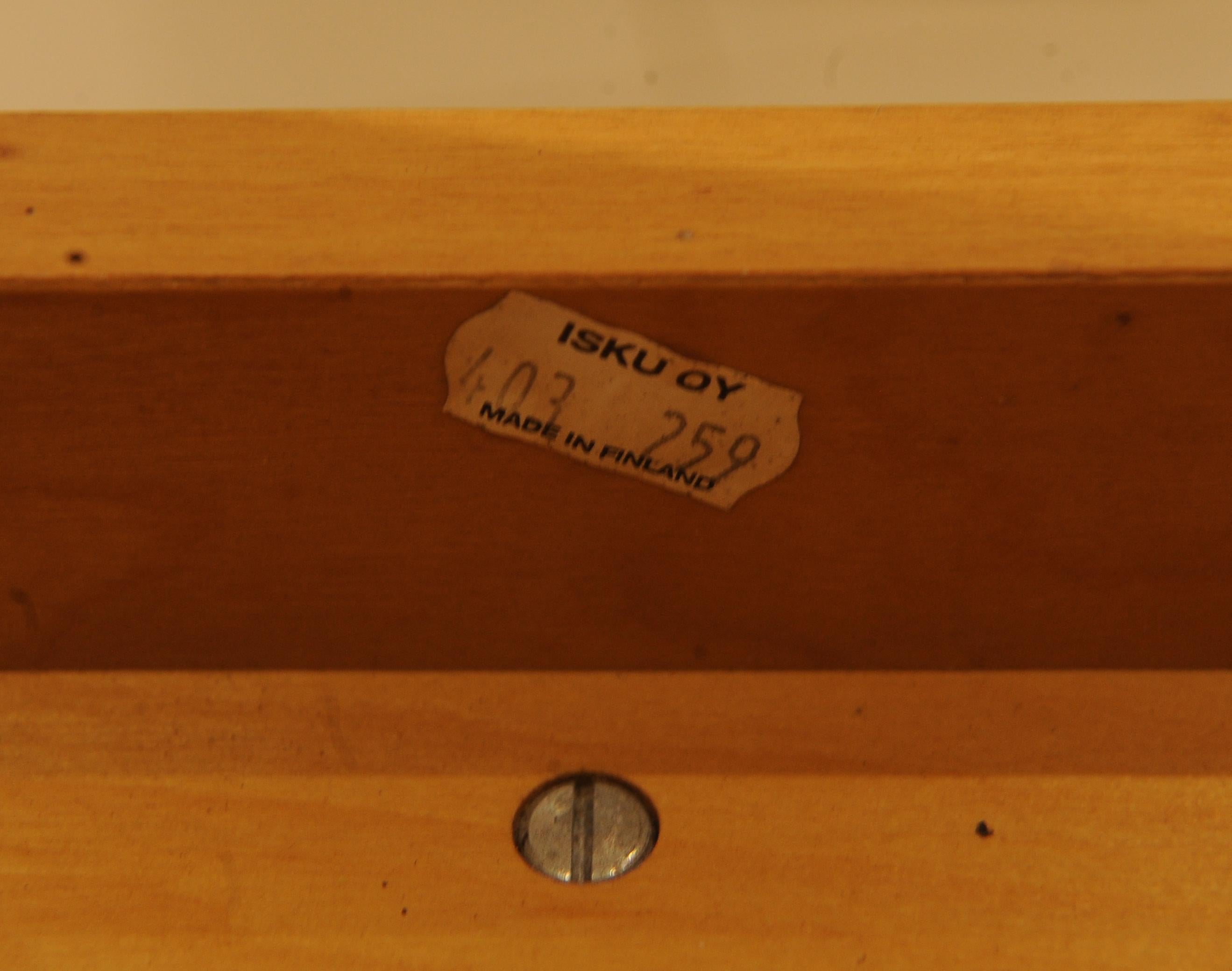 Paar Mid Century Modern Isku of Finland Nachttische aus gebogenem Birkensperrholz, 1980er Jahre im Angebot 10
