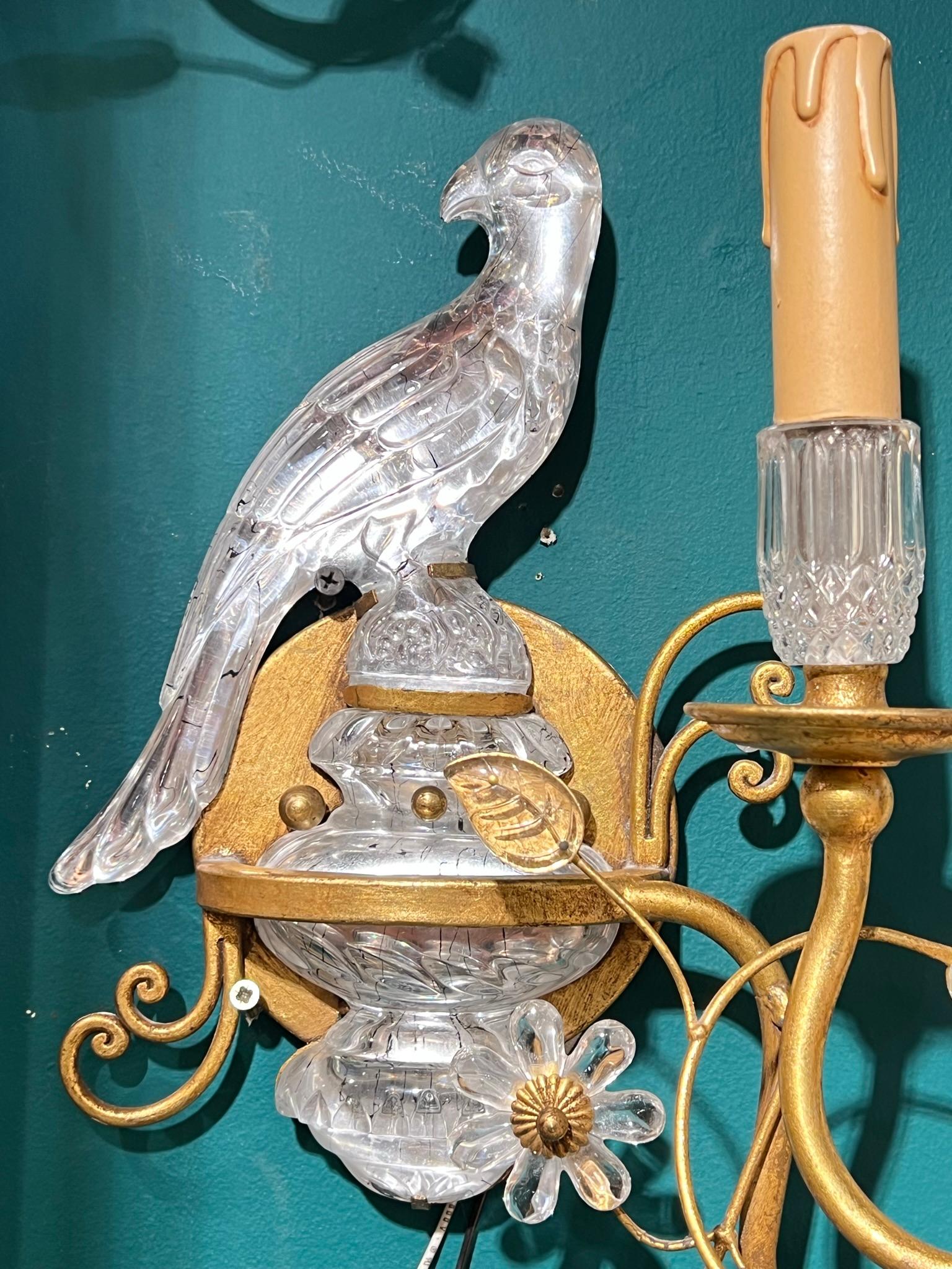 Pair Mid-Century Modern Italian Parrot Form Gilt Metal and Glass Sconces In Good Condition In New York, NY
