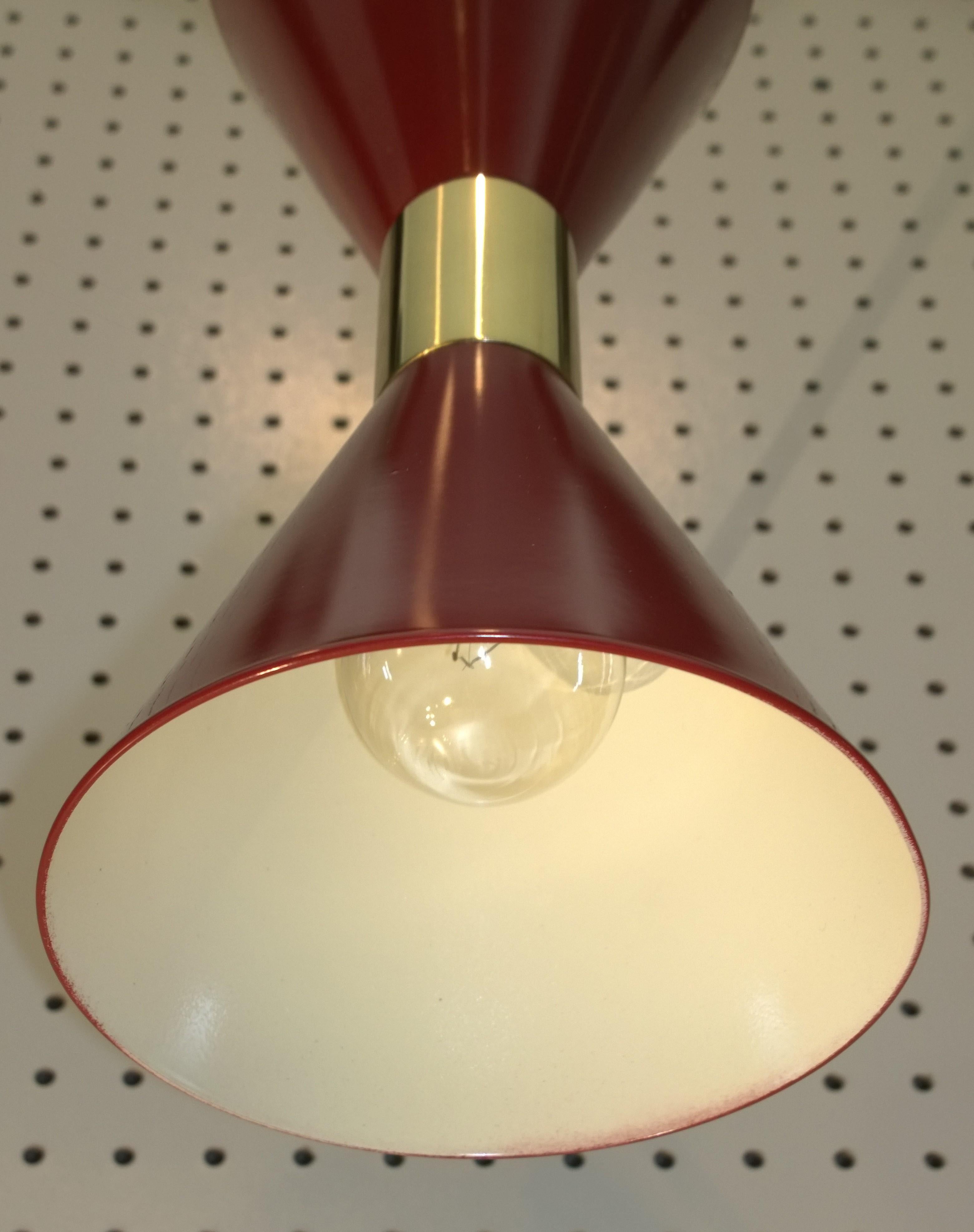 Pair of Stilnovo Red and White Enameled Aluminum with Brass Accents Sconces For Sale 3