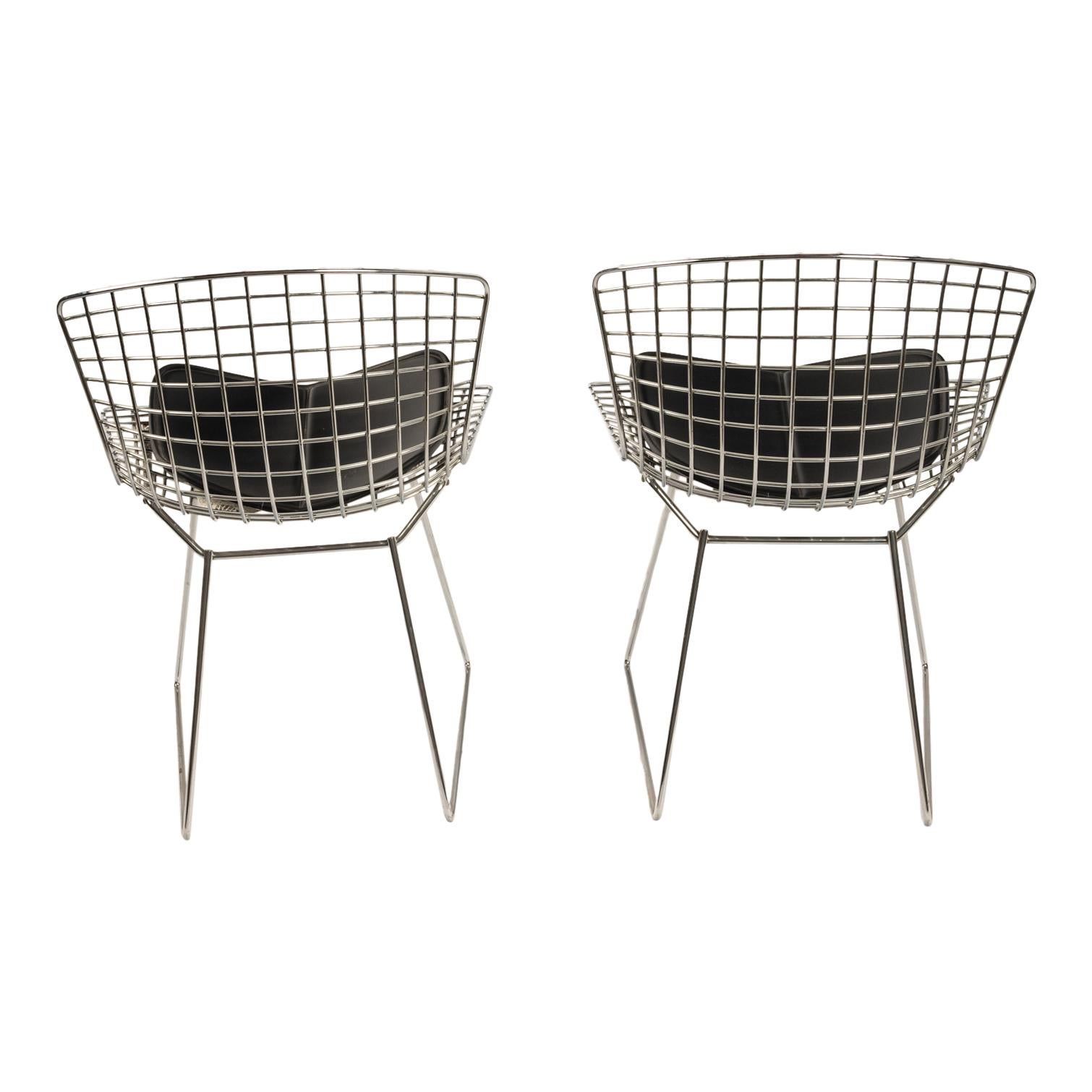 Metà XX secolo Coppia di poltrone in acciaio dello Studio A di Knoll del Mid Century Modern e pad Harry Bertoia 1970 in vendita