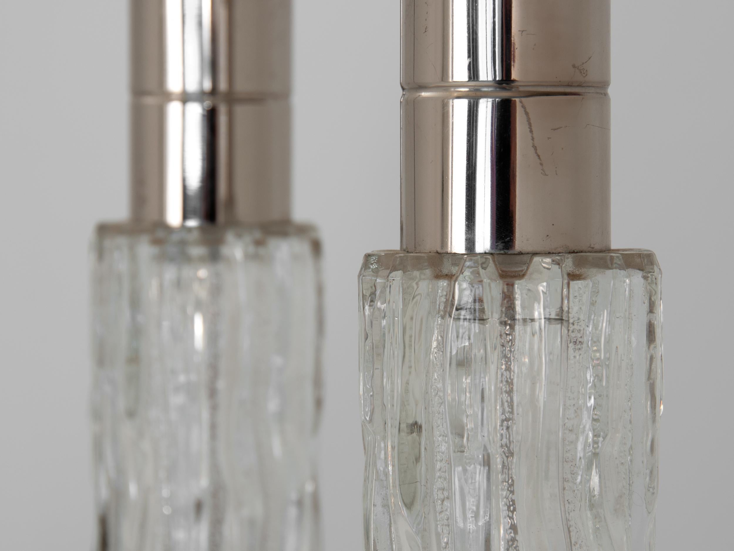Paire de lampes mi-siècle moderne Bon état - En vente à South Salem, NY
