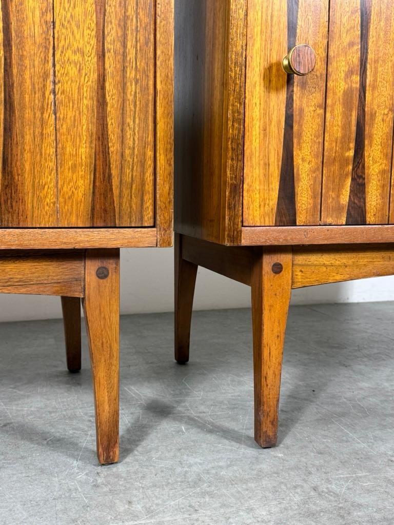 Pair Mid Century Modern Lane Rosewood Single Drawer Night Stands End Tables  For Sale 1