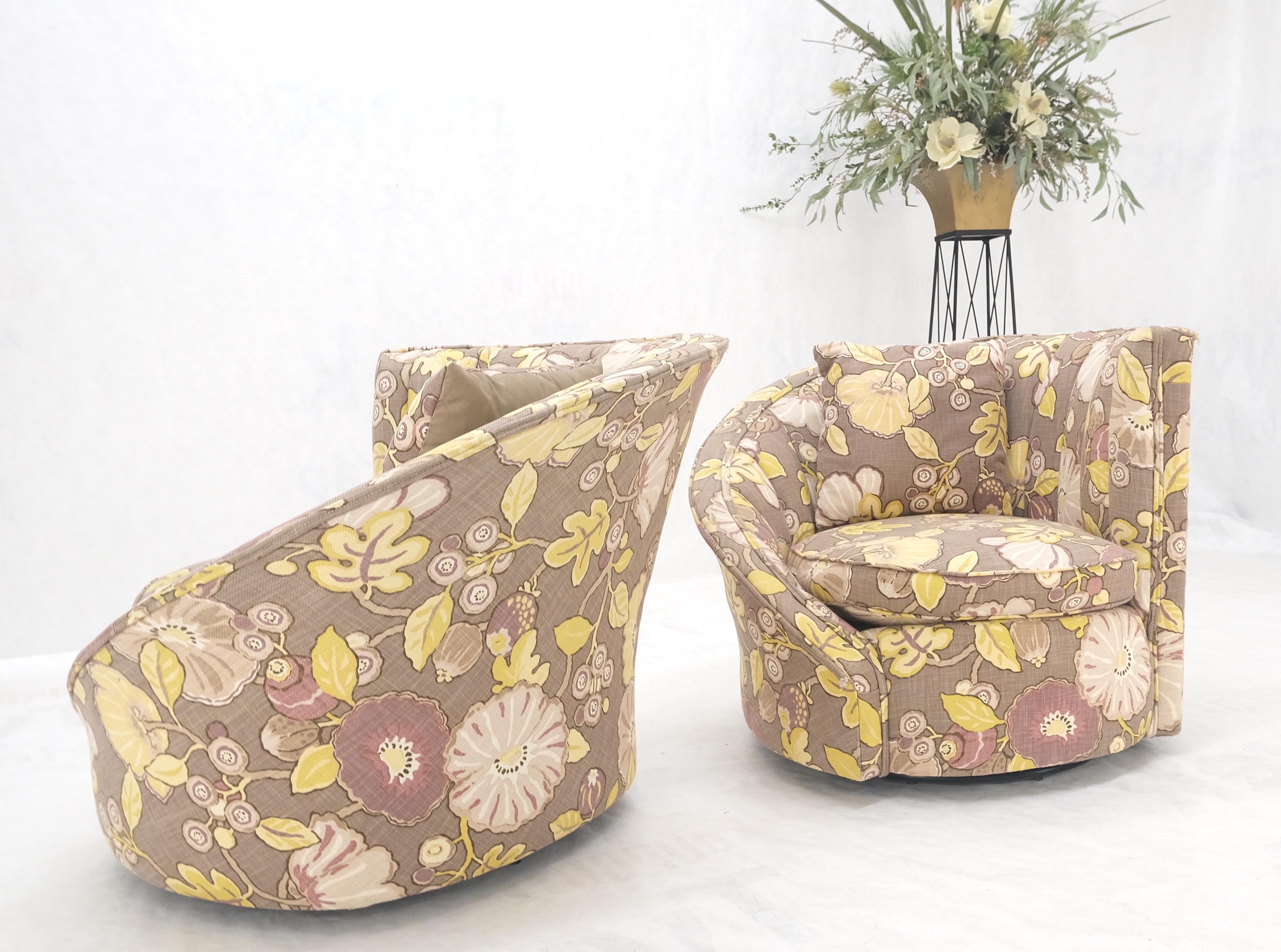 Pair Mid Century Modern Nautilus Lounge Fire Side Chairs Abstract Print Pattern In Good Condition For Sale In Rockaway, NJ