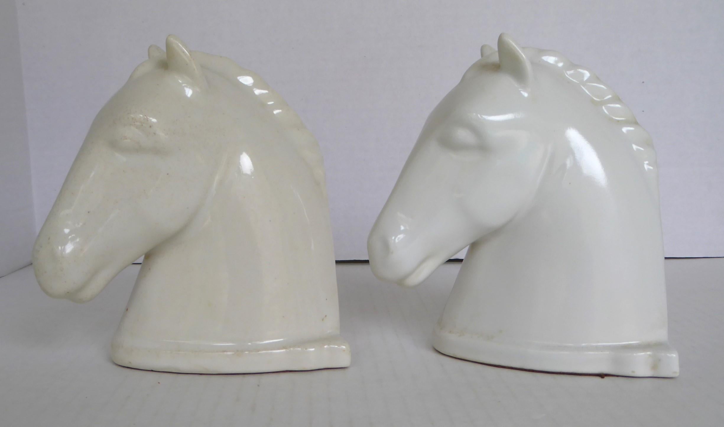 American Pair Mid Century Modern Pottery White Horse Head Bookends Abingdon Pottery 1940s For Sale