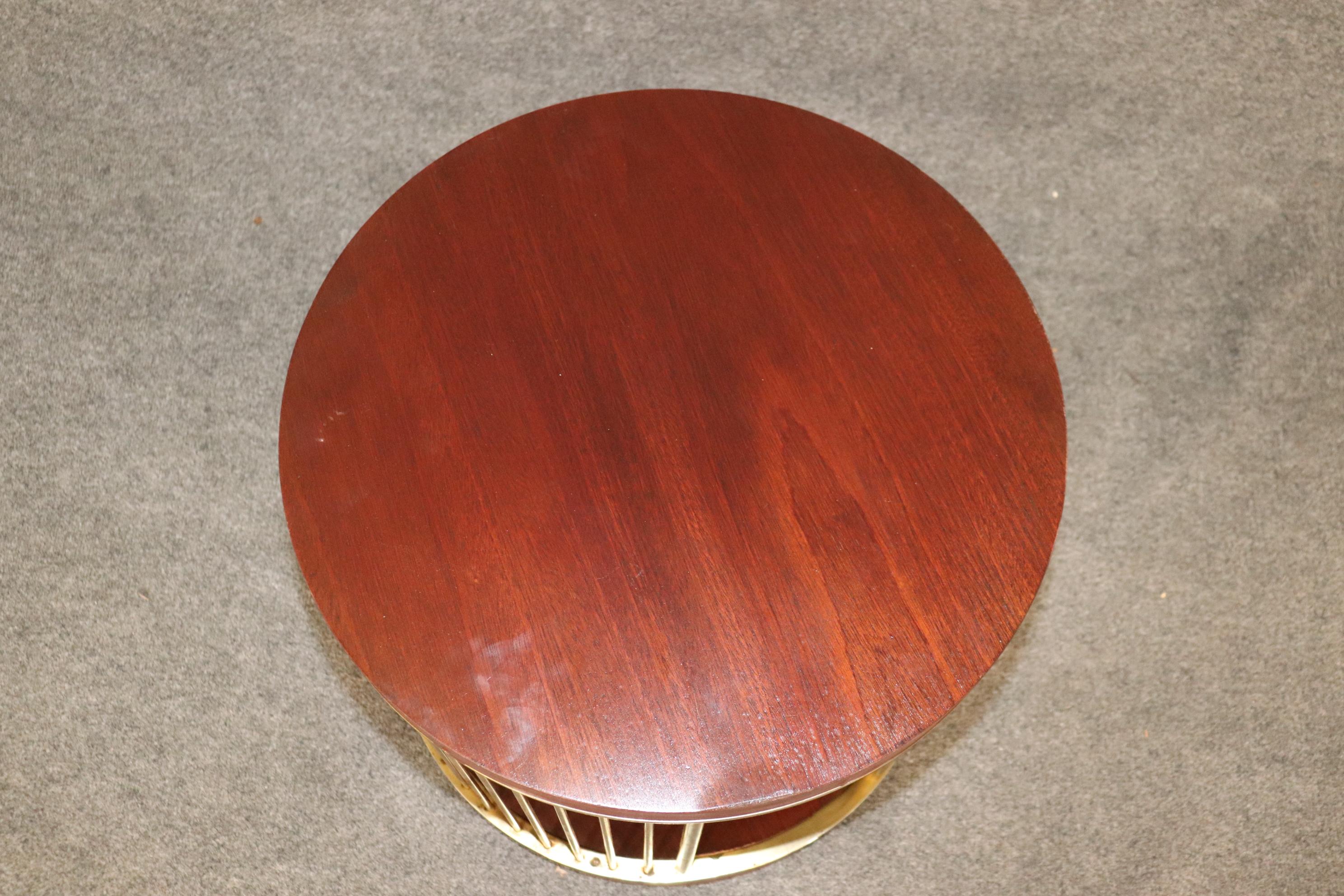 Pair Mid Century Modern Round Mahogany and Brass Paul McCobb Style End Tables  3