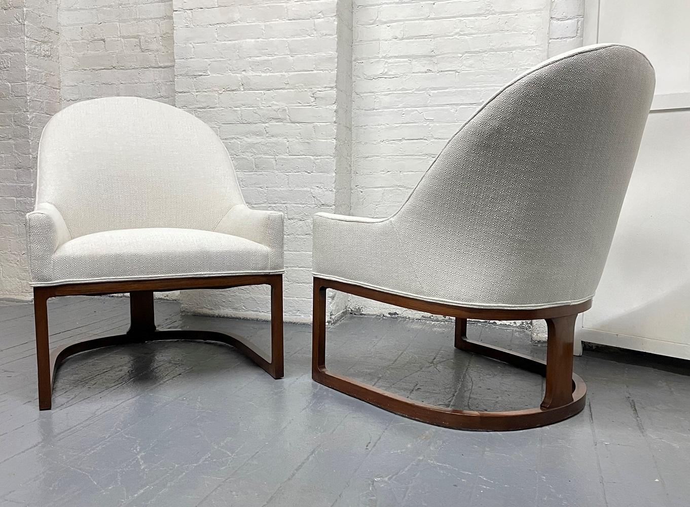  Mid-Century Modern Sculptural Pair Side Chairs In Good Condition For Sale In New York, NY