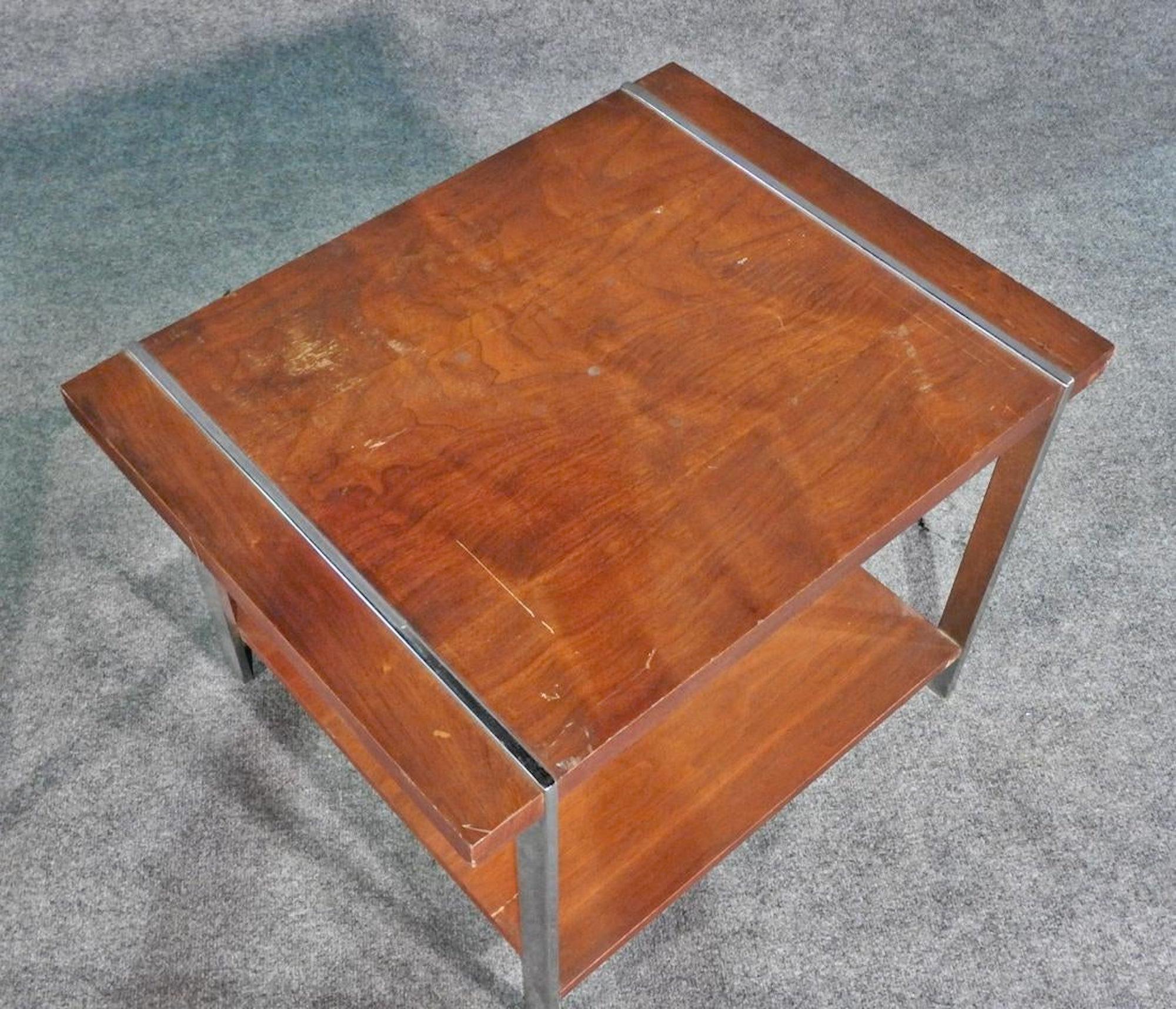 Pair of Midcentury Modern Side Tables In Good Condition For Sale In Brooklyn, NY