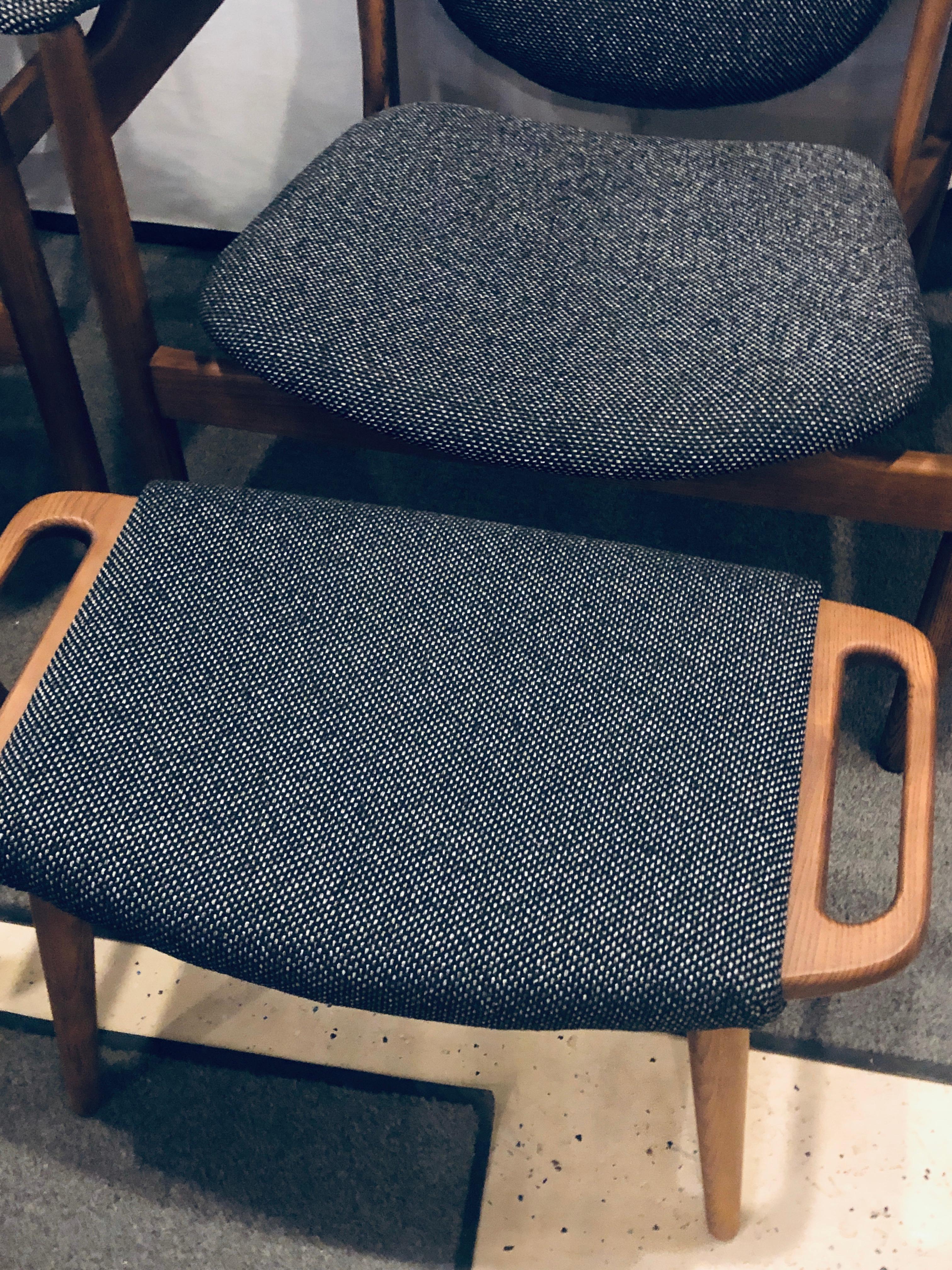 Pair of Mid-Century Modern Arm Chairs with Ottomans 4