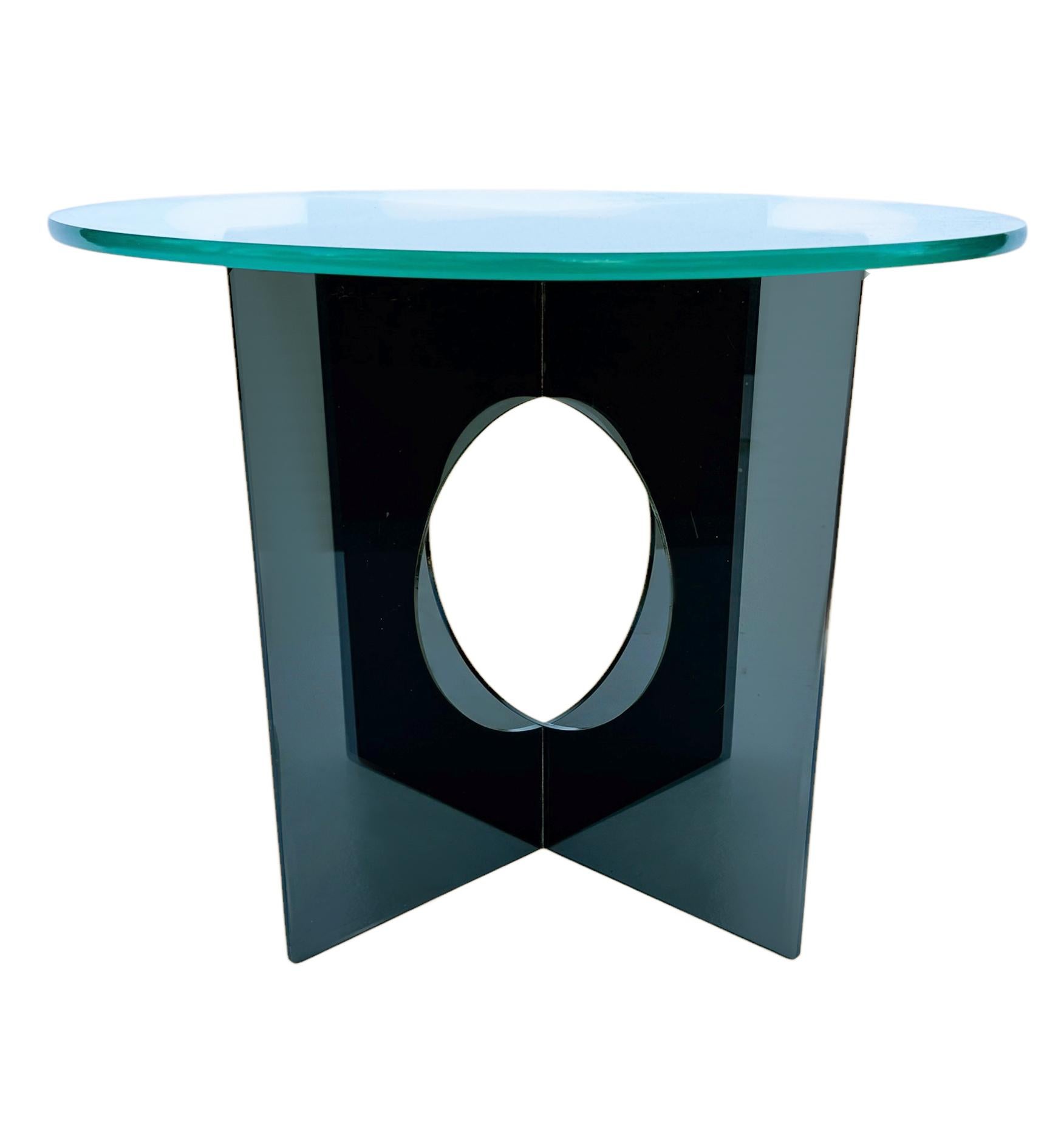 Pair Mid-Century Modern Smoked Acrylic Lucite and Glass Side or End Tables 3