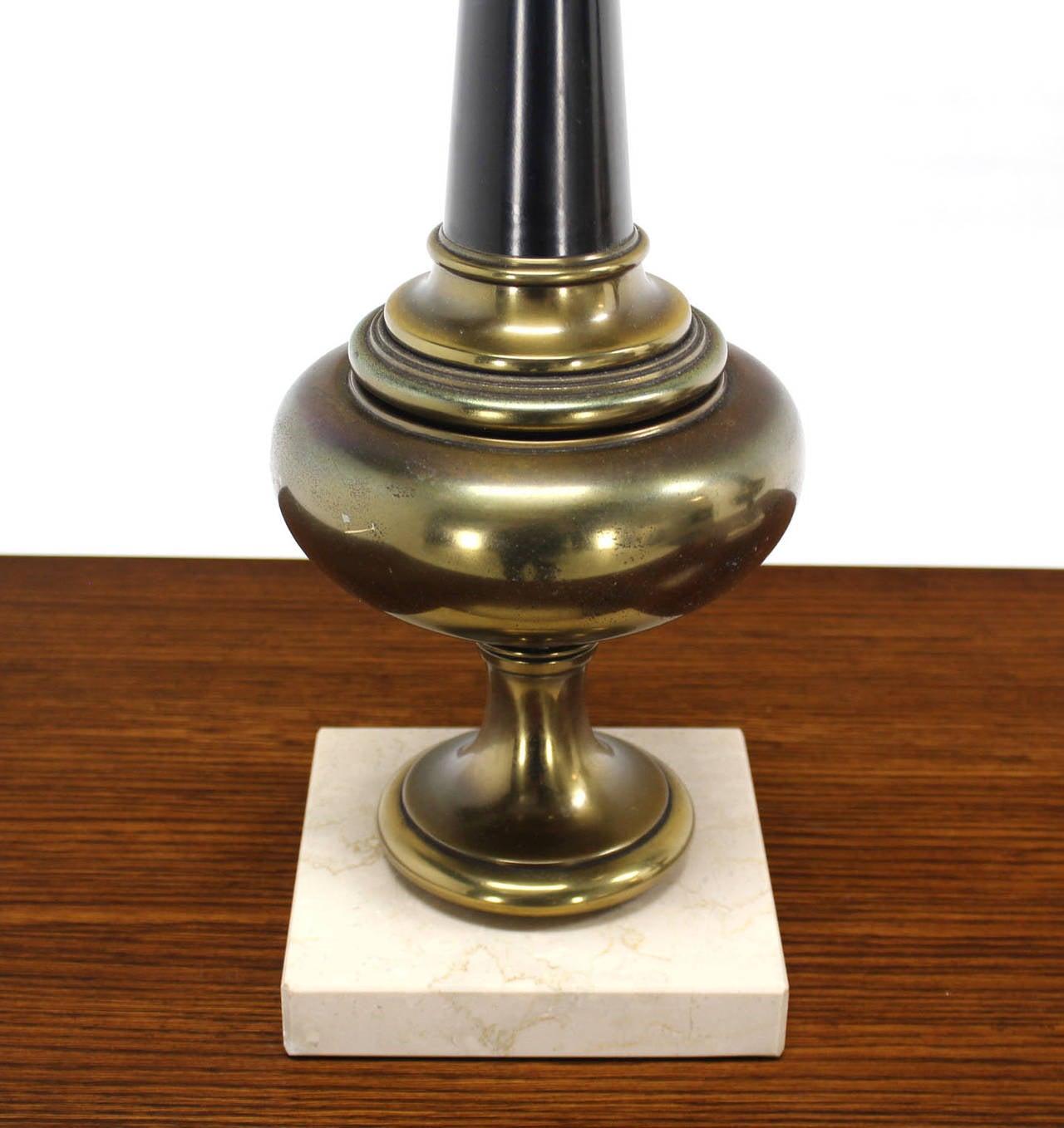 Pair Mid Century Modern Stiffel Brass Finial Shape Table Lamps Marble Bases MINT In Excellent Condition For Sale In Rockaway, NJ