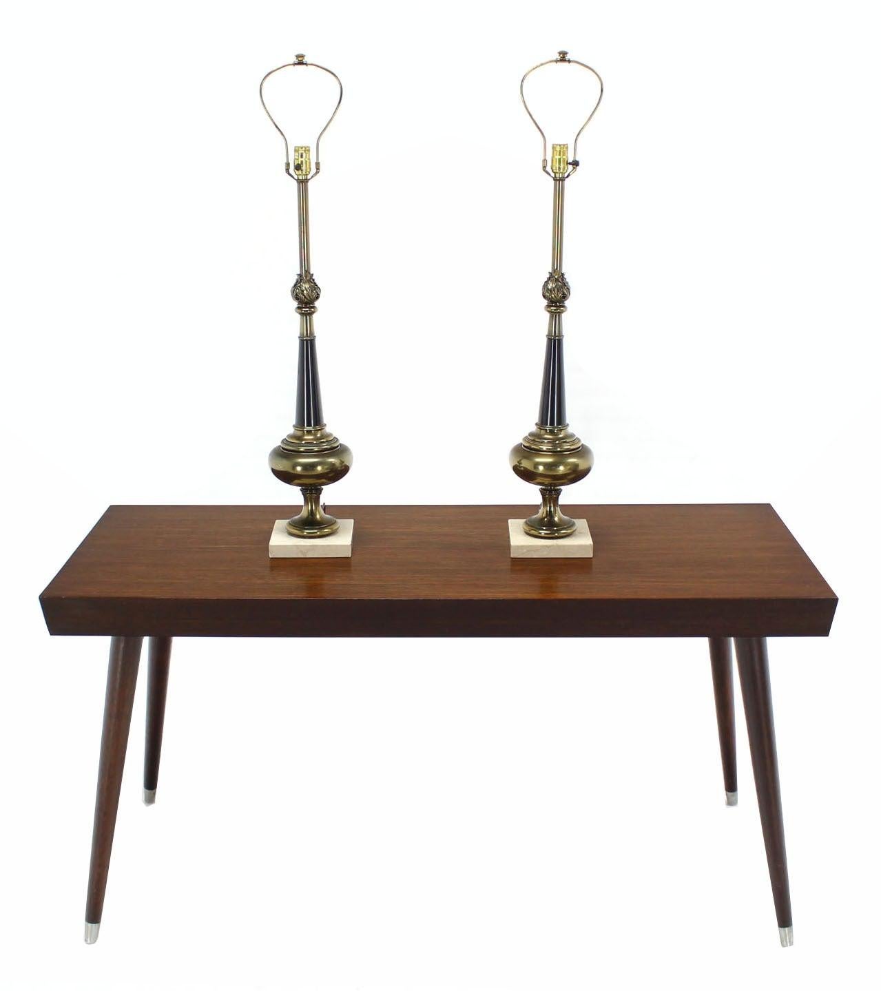 Paire de lampes de table en forme d'épis de faîtage en laiton The Moderns Stiffel Base en marbre MINT en vente 1
