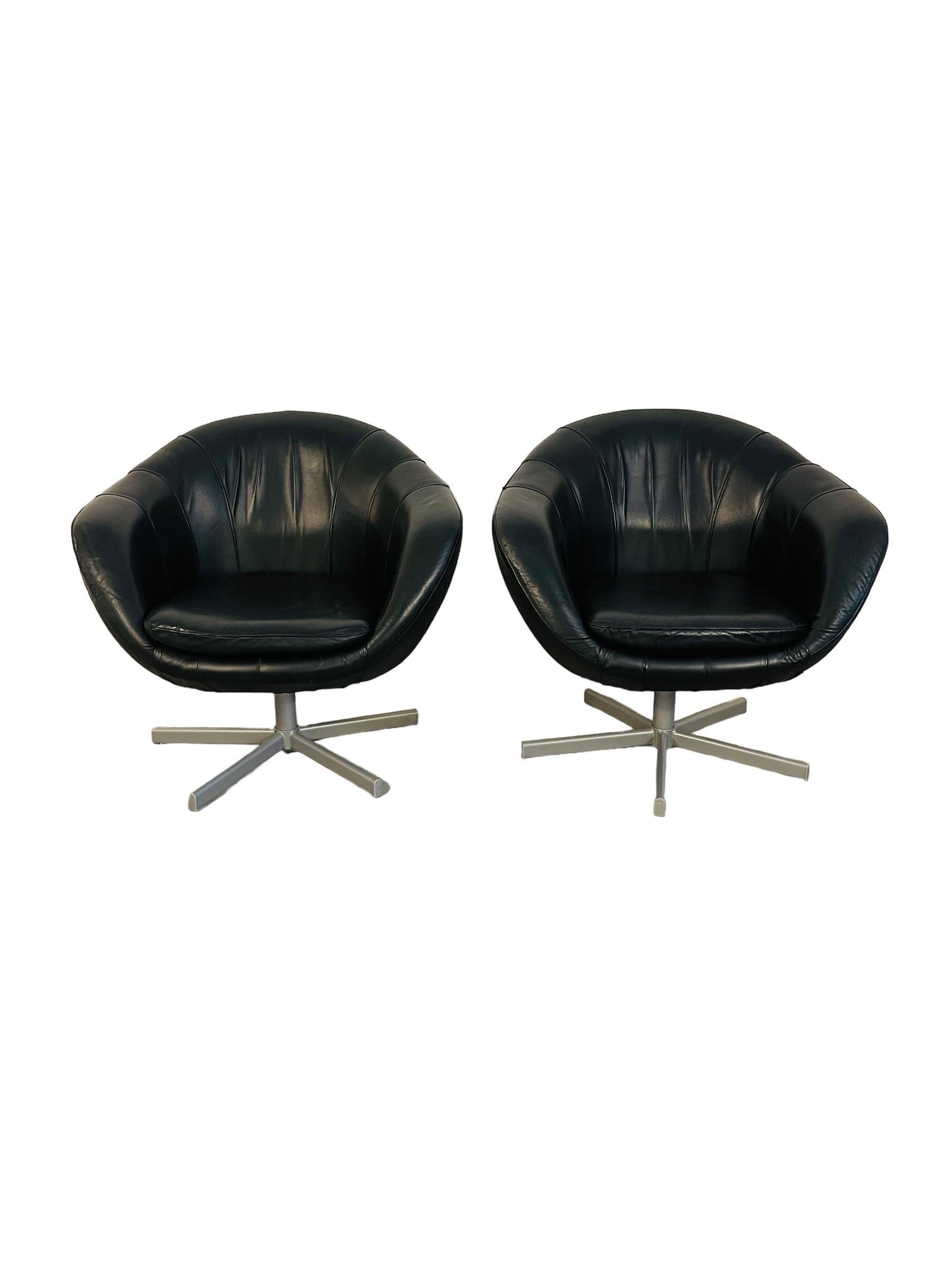 Pair Mid Century Modern Swiveling Leather Pod Chairs For Sale 5