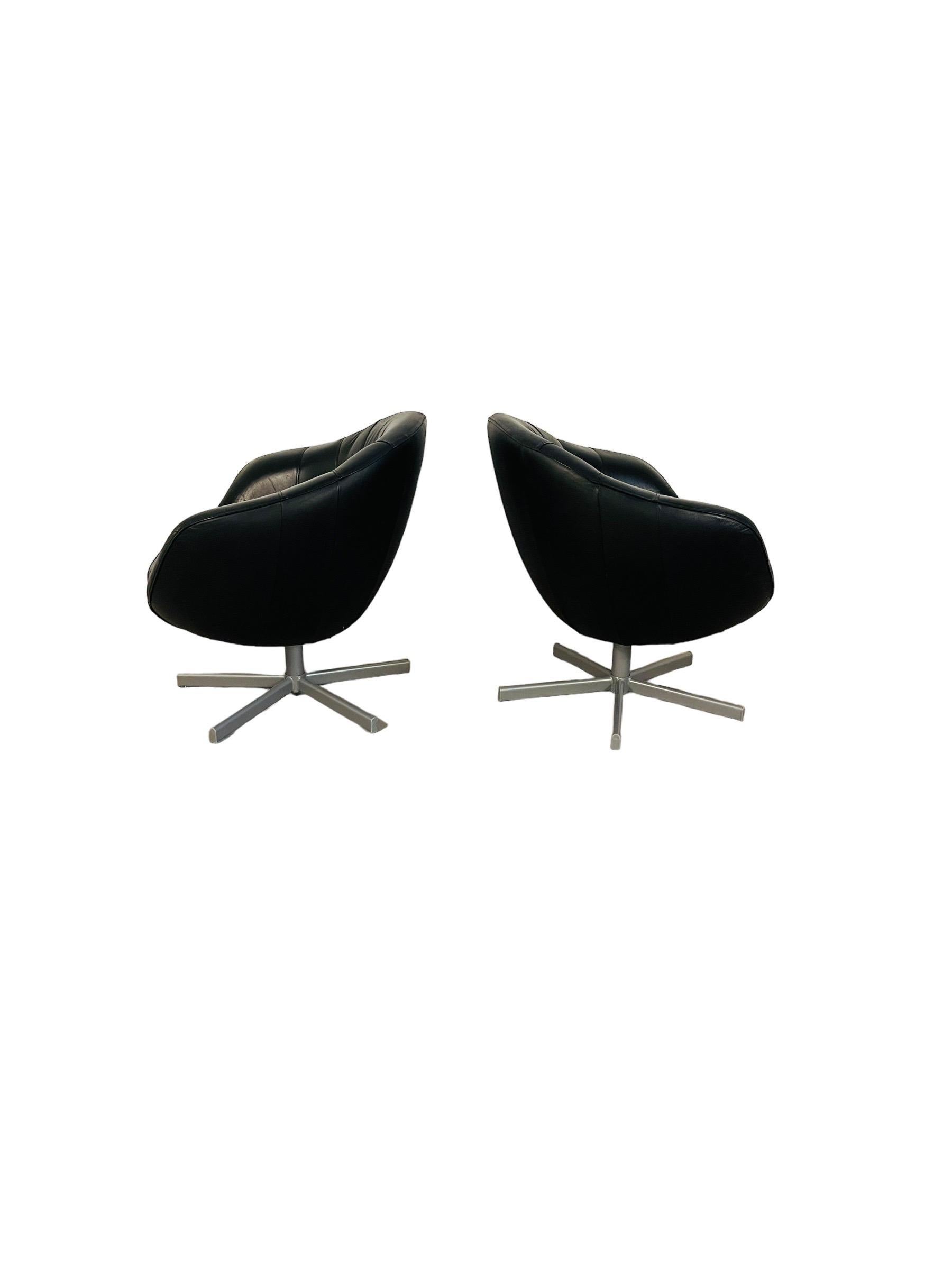Pair Mid Century Modern Swiveling Leather Pod Chairs For Sale 6
