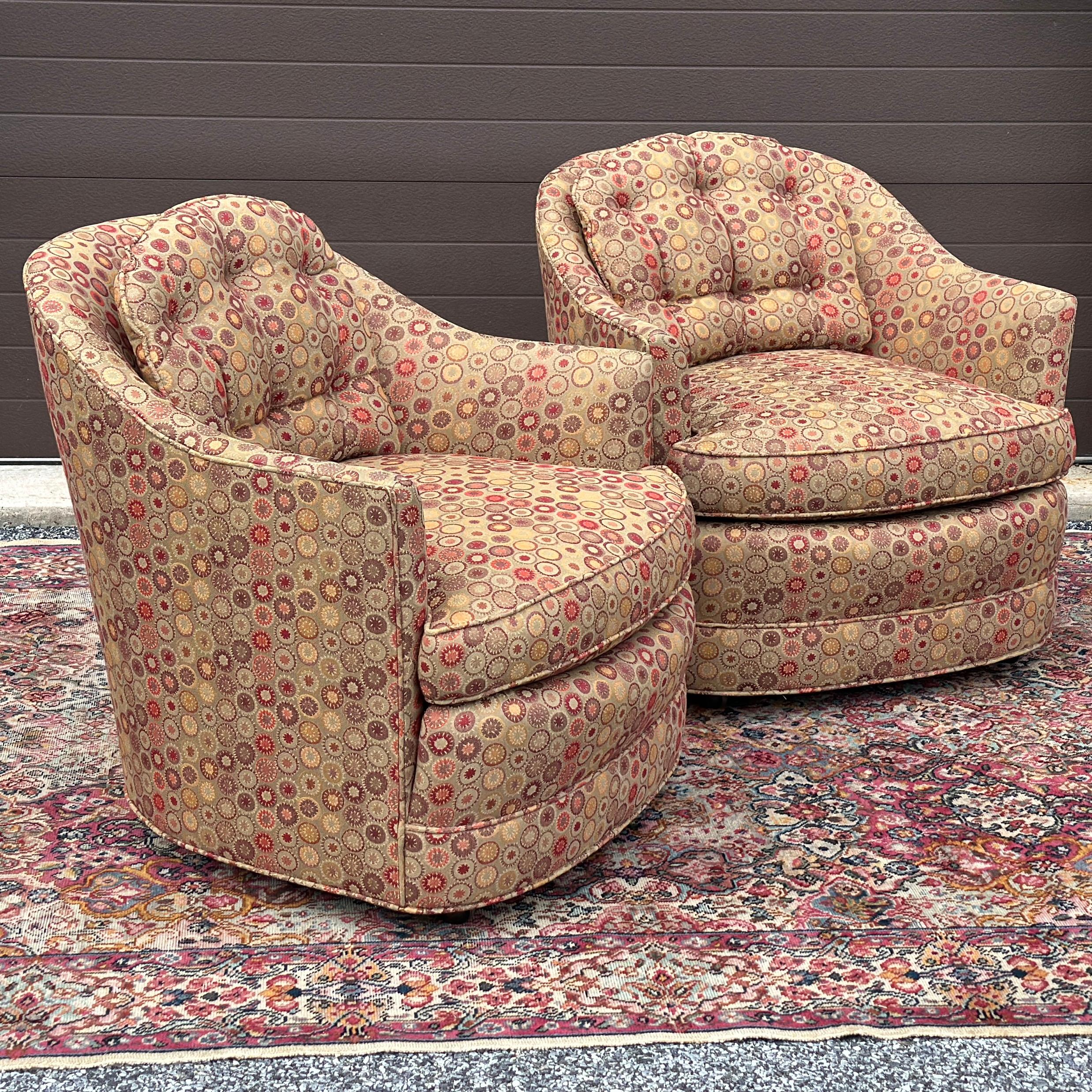 Pair Mid-Century Modern Upholstered Barrel Back Lounge Club Chairs on Casters For Sale 3