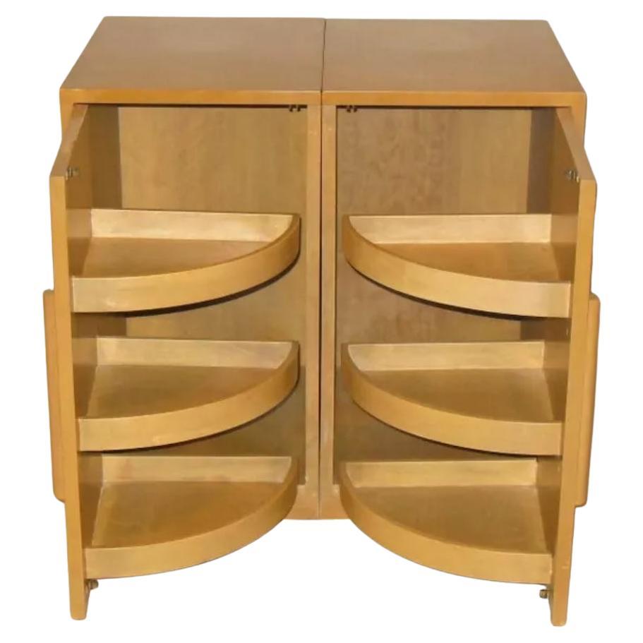 Woodwork Pair Mid-Century Modern Widdicomb blonde cabinet door nightstands
