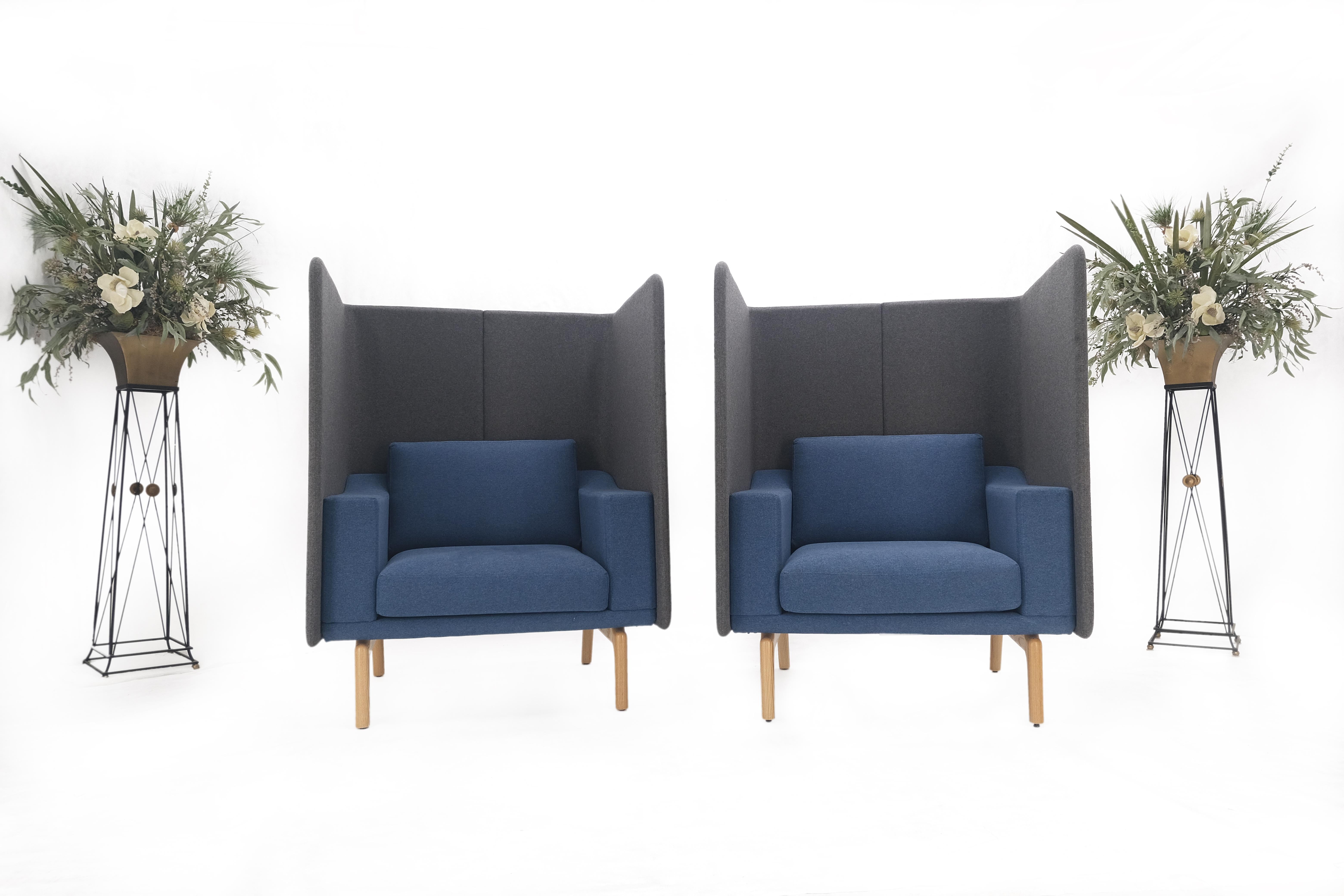 Pair Mid Century Modern Wingback Lounge Chairs Blue Grey Wool Upholstery MINT! For Sale 3