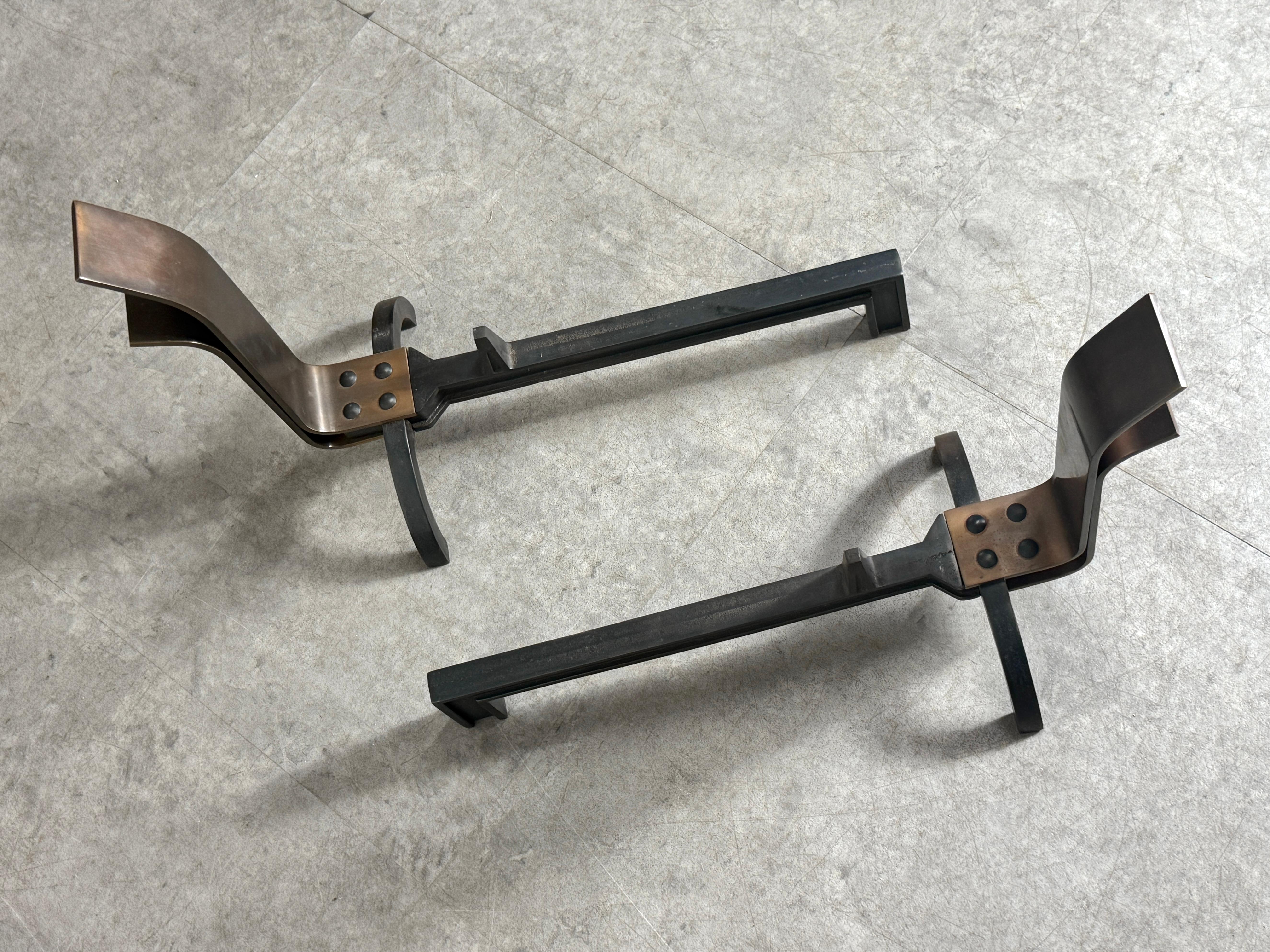 Pair Mid Century Modernist Bronze Andirons by The Saarinen Swanson Group 1940's In Good Condition For Sale In Troy, MI