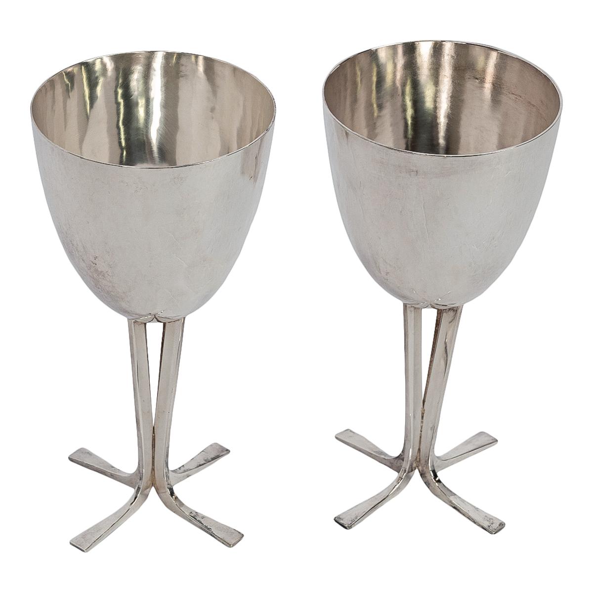 Americano Coppia di calici d'argento modernisti della metà del secolo Joe Reyes Apodaca Oregon 1985 in vendita