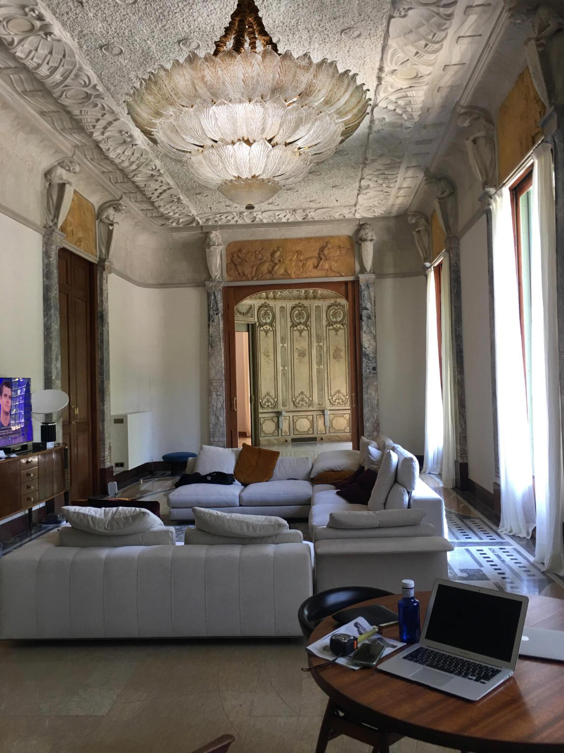 Italiano Coppia di lampadari a soffitto di Murano della metà del secolo scorso in vendita