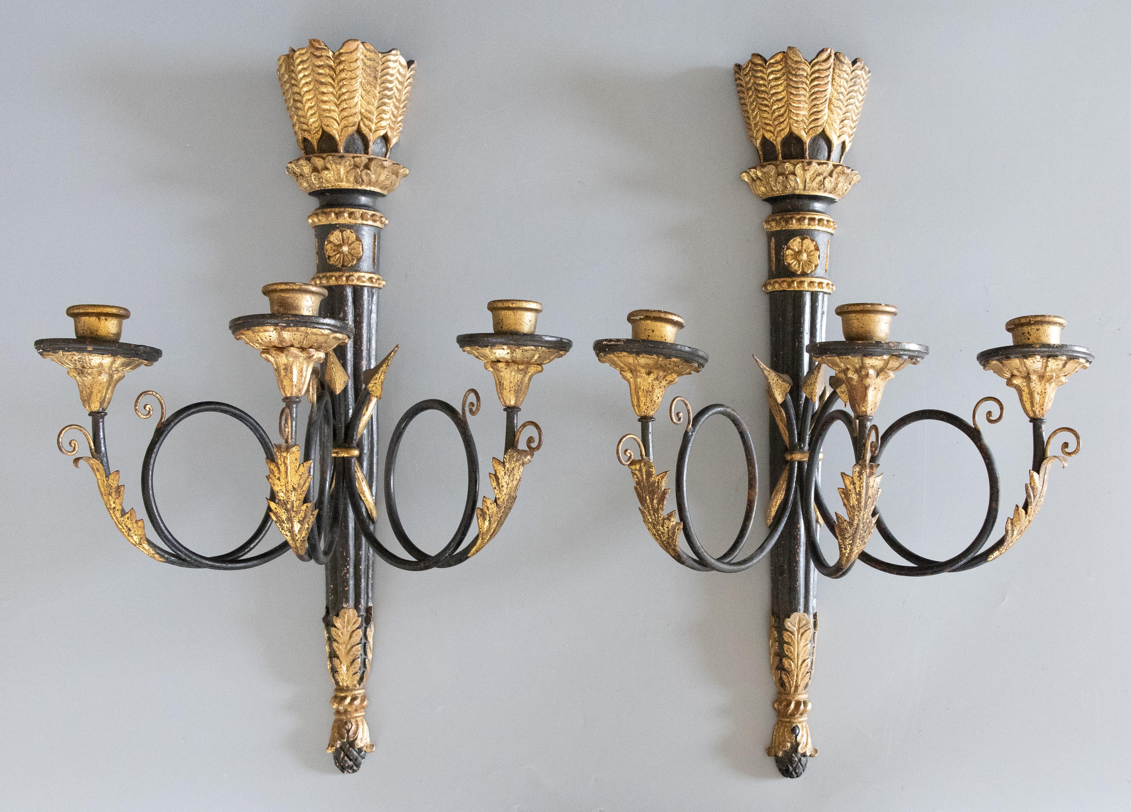 Pair Mid-Century Neoclassical Italian Black & Gold Giltwood Arrow Candle Sconces For Sale 8