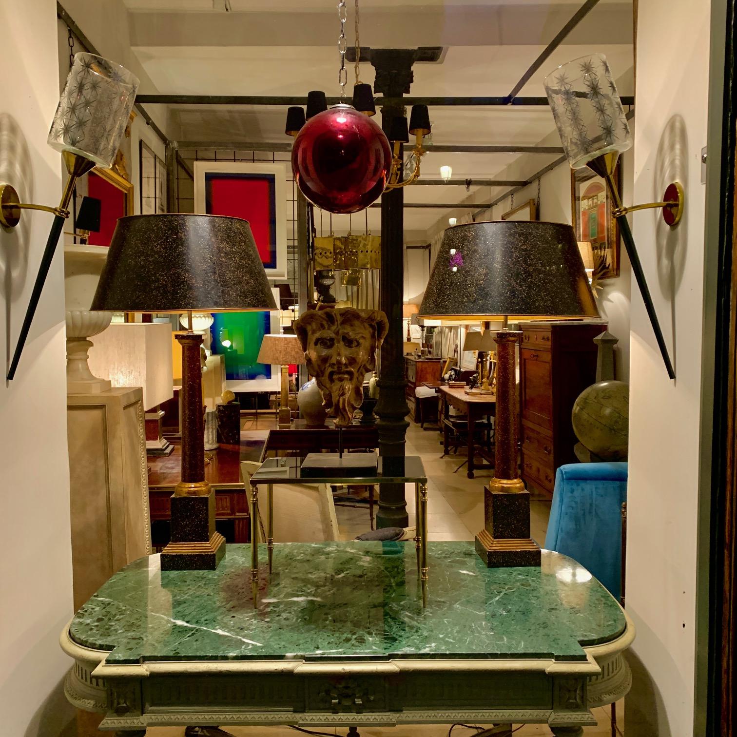 Neoklassizistische Tischlampen aus Metall und Phorphyr aus der Mitte des Jahrhunderts im Jansen-Stil, Paar im Angebot 11