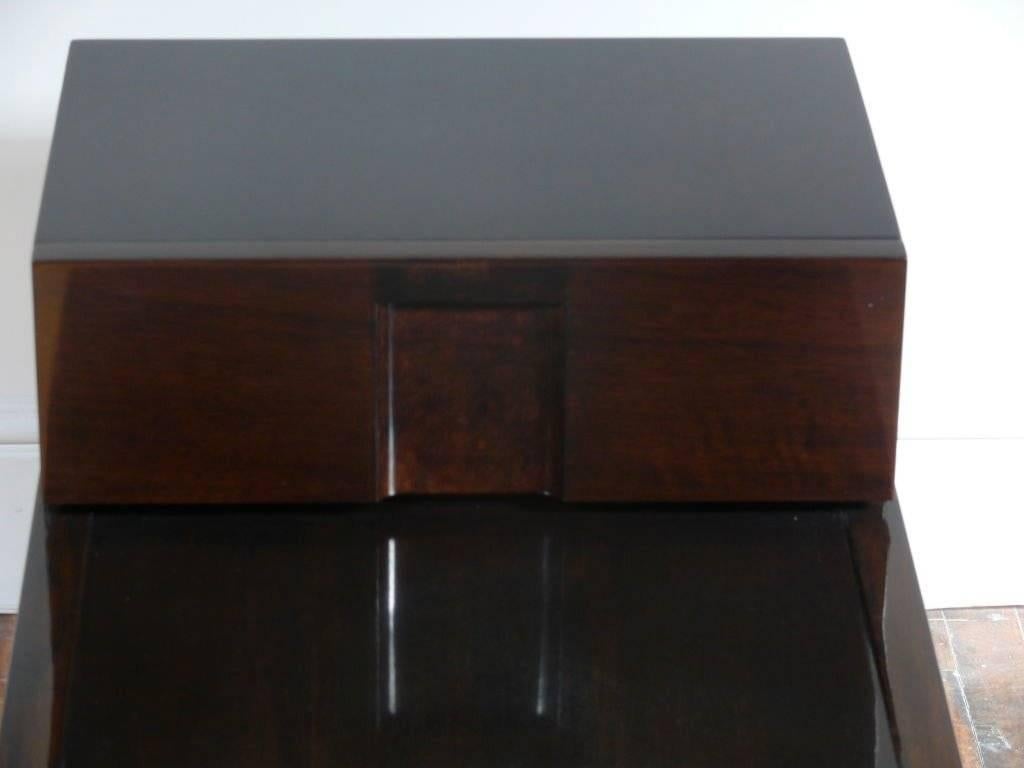 Pair of Midcentury One-Drawer Walnut End Tables 2