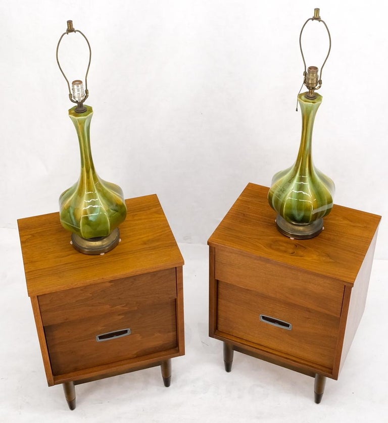 Pair Mid Century Onion Shape Glazed Green Yellow Blue Lava Pattern Table Lamps  In Good Condition For Sale In Rockaway, NJ