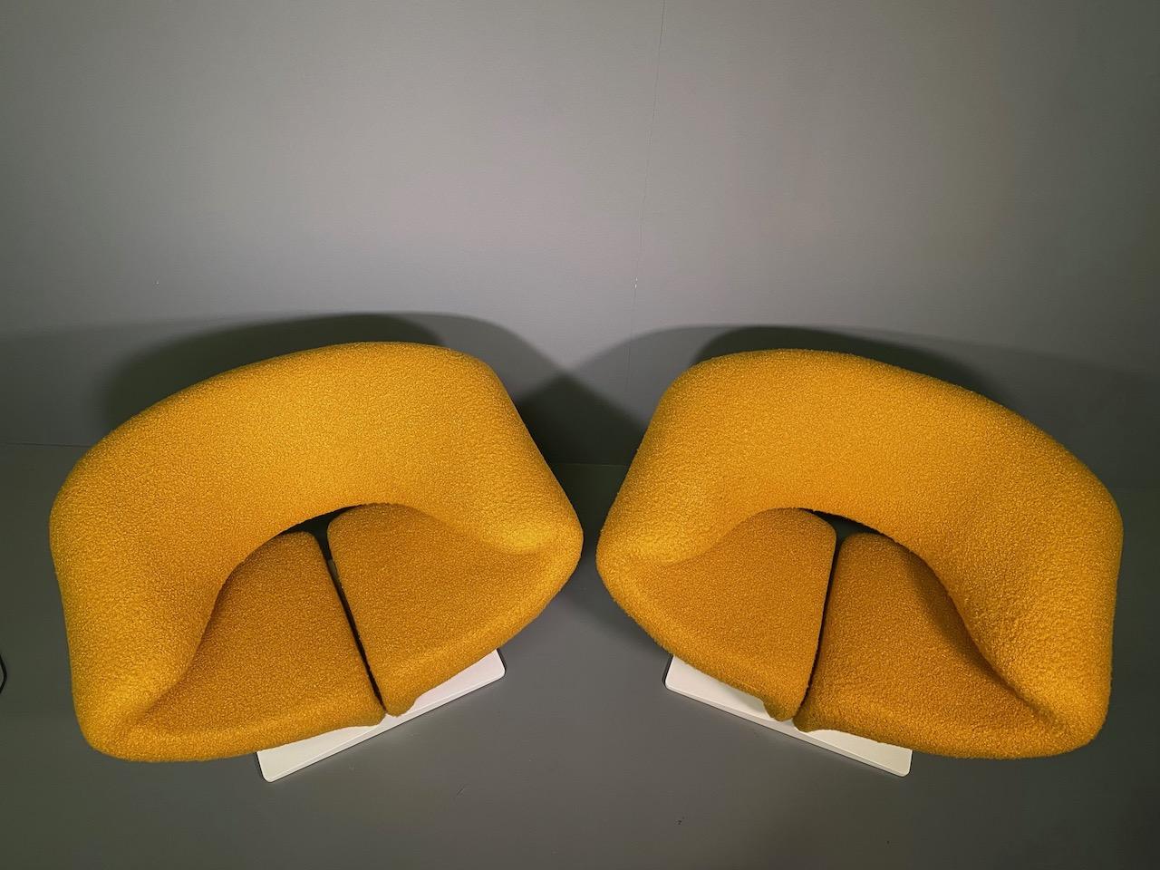 20th Century Pair Mid Century Ribbon Chair by Pierre Paulin for Artifort, 1960's
