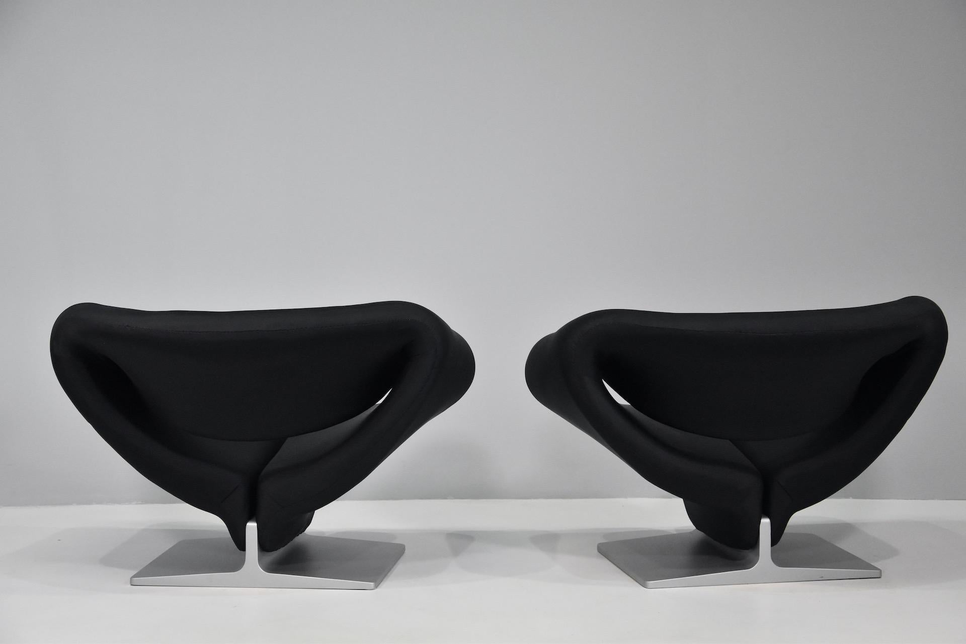 Pair Mid Century Ribbon Chair by Pierre Paulin for Artifort, 1960's Whit Label For Sale 1