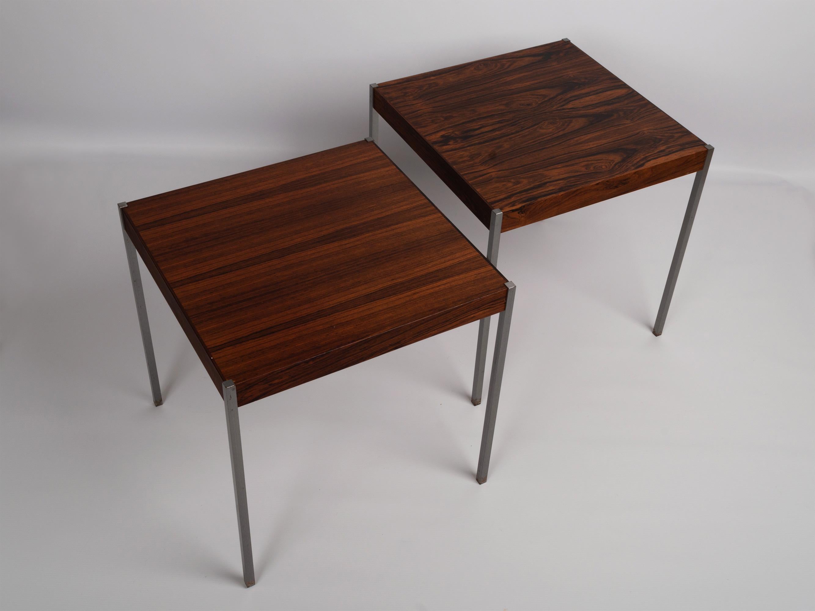 Paire de tables d'appoint en palissandre du milieu du sicle dernier par Uno & sten Kristiansson pour Luxus Bon état - En vente à London, GB