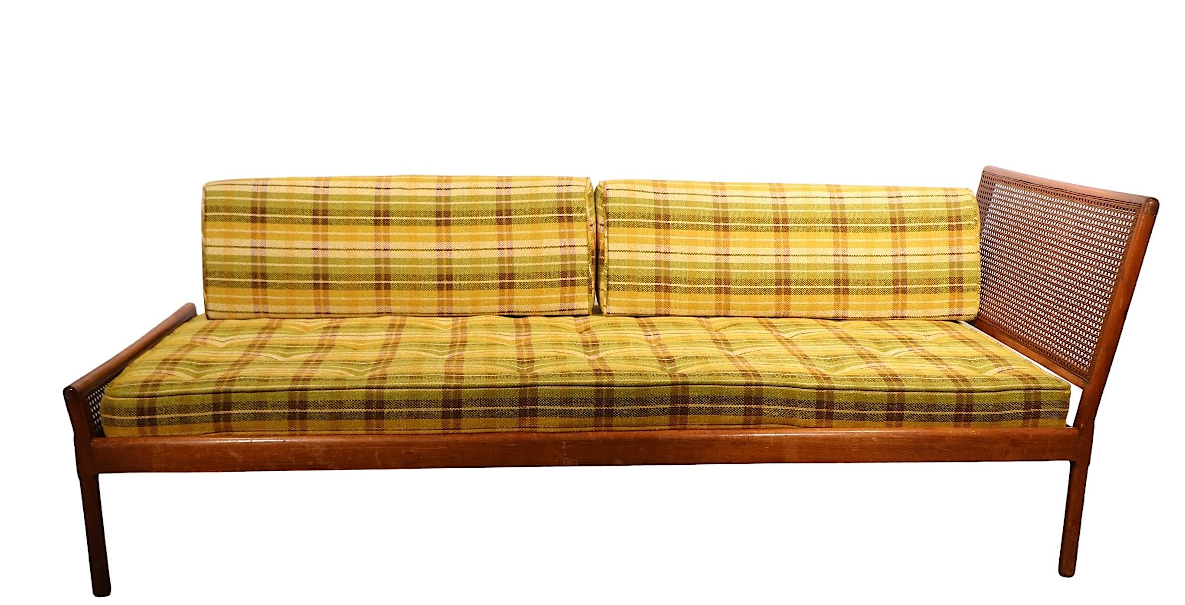 Pareja de sofás-cama de mediados de siglo en venta 4