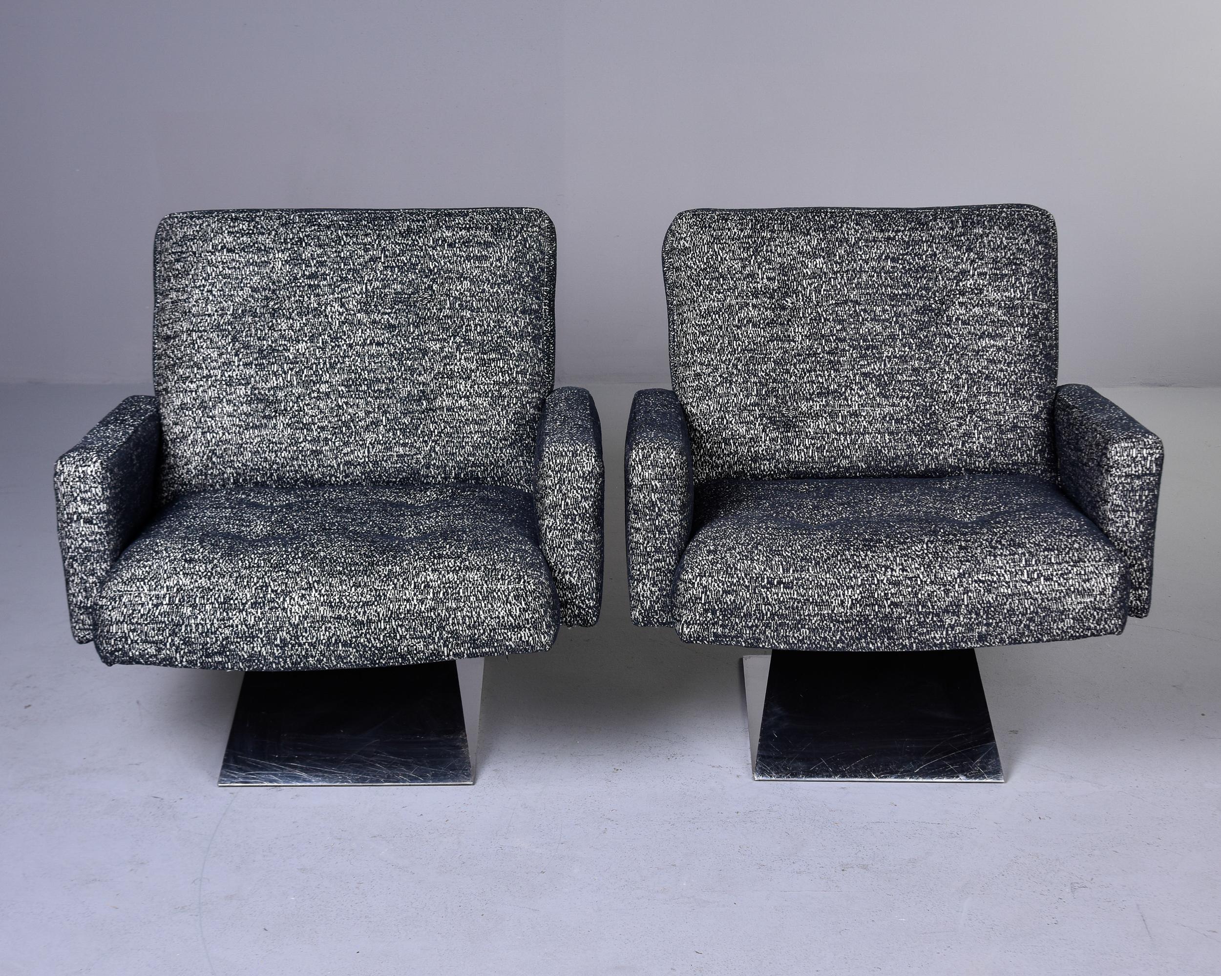 Mid-Century Modern Pair Mid Century Steel Z Form Base Chairs with New Black and Cream Upholstery For Sale