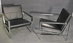 Paar Chromstühle im Mid-Century-Stil