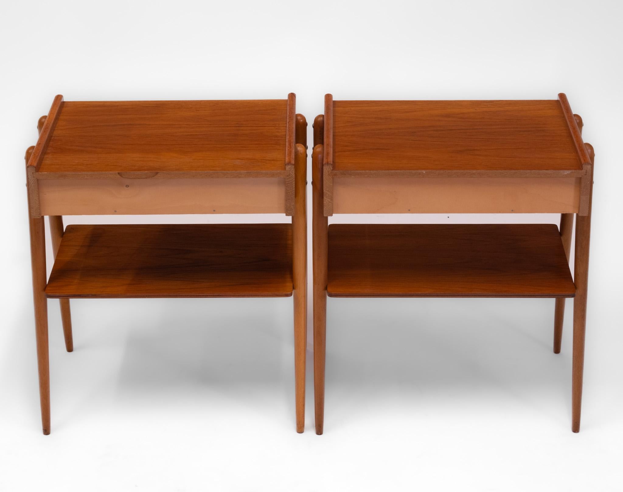 Paire de tables de chevet suédoises en teck du milieu du siècle par Carlström & Co en vente 4