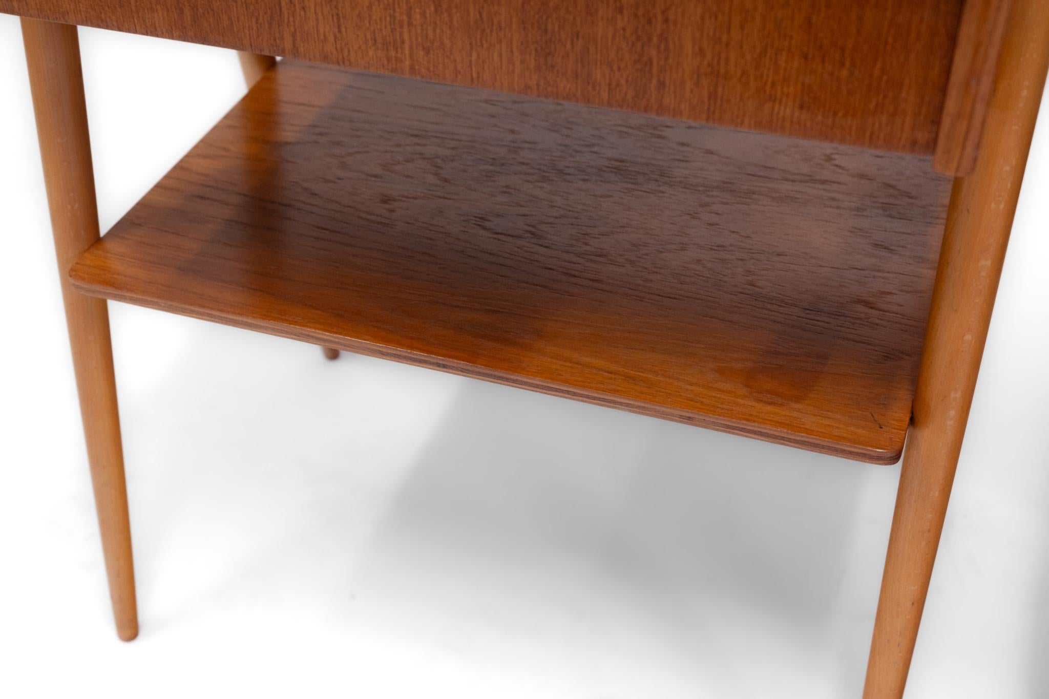 Paire de tables de chevet suédoises en teck du milieu du siècle par Carlström & Co en vente 7