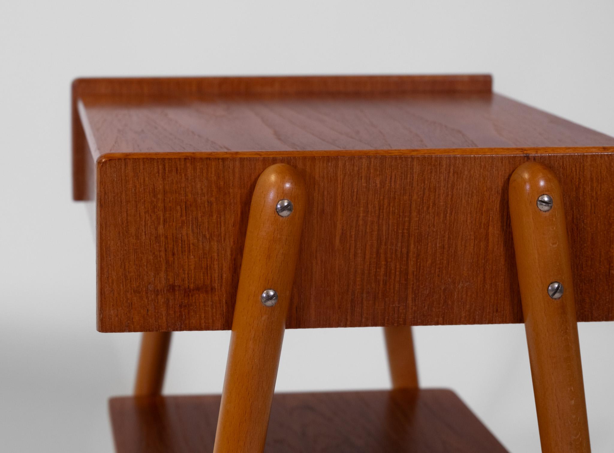 Paire de tables de chevet suédoises en teck du milieu du siècle par Carlström & Co en vente 10