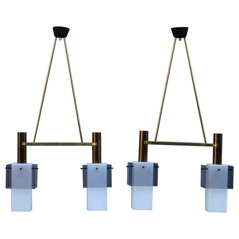 Ein Paar Technicians-Kronleuchter aus Messing und Plexiglas, Stilux Milano, Mid-Century