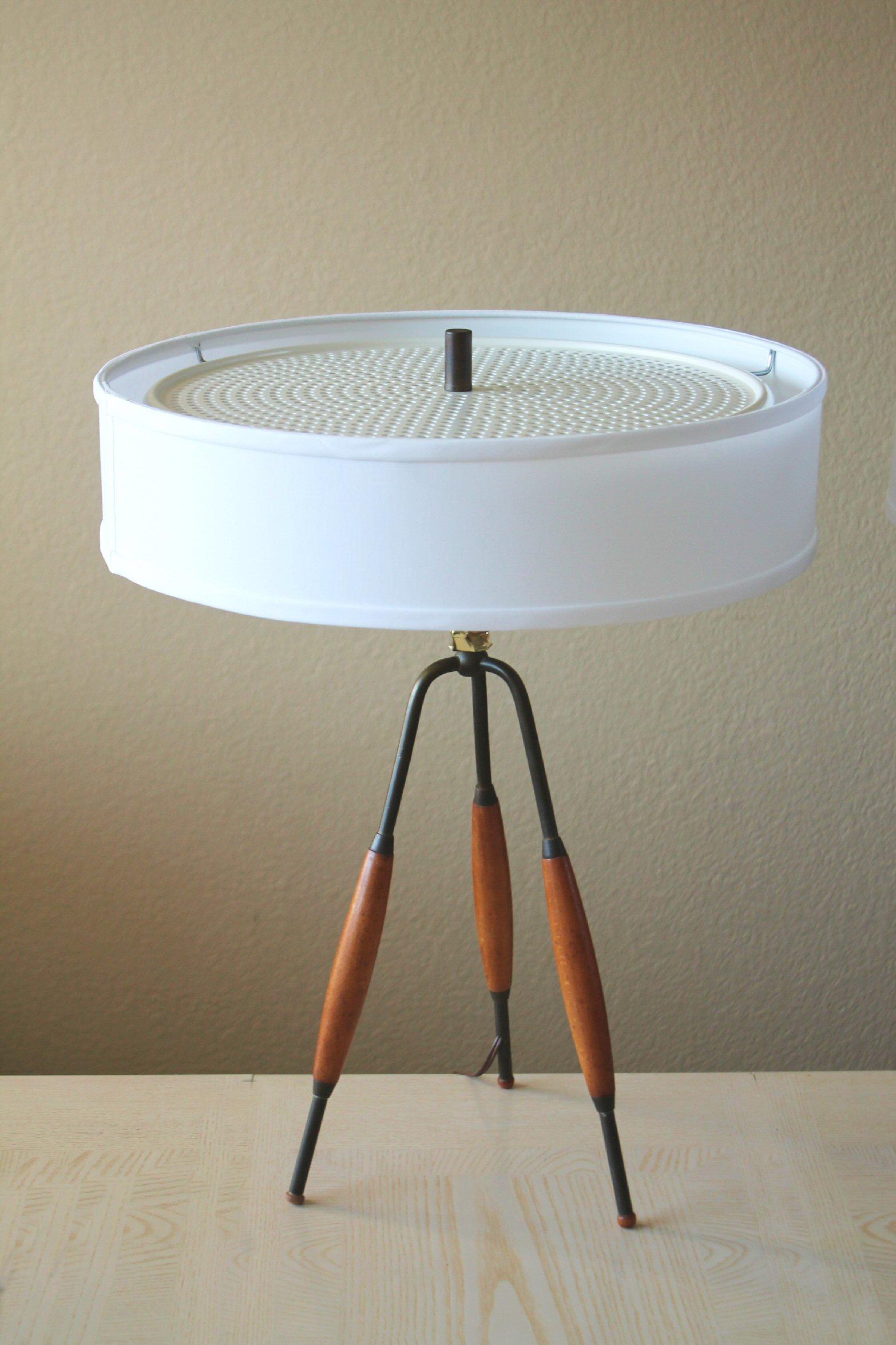 American Pair! Mid Century Tripod Lamps! Gerald Thurston Lightolier 1950s Designer Decor For Sale