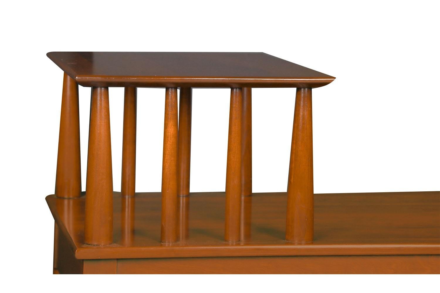 Pair Mid Century Two Tier End Tables Nightstands In Good Condition In Baltimore, MD