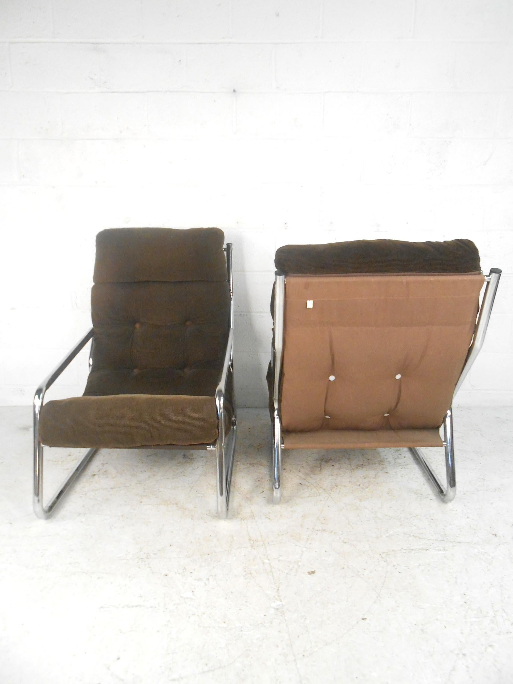 20th Century Pair of Midcentury Upholstered Lounge Chairs