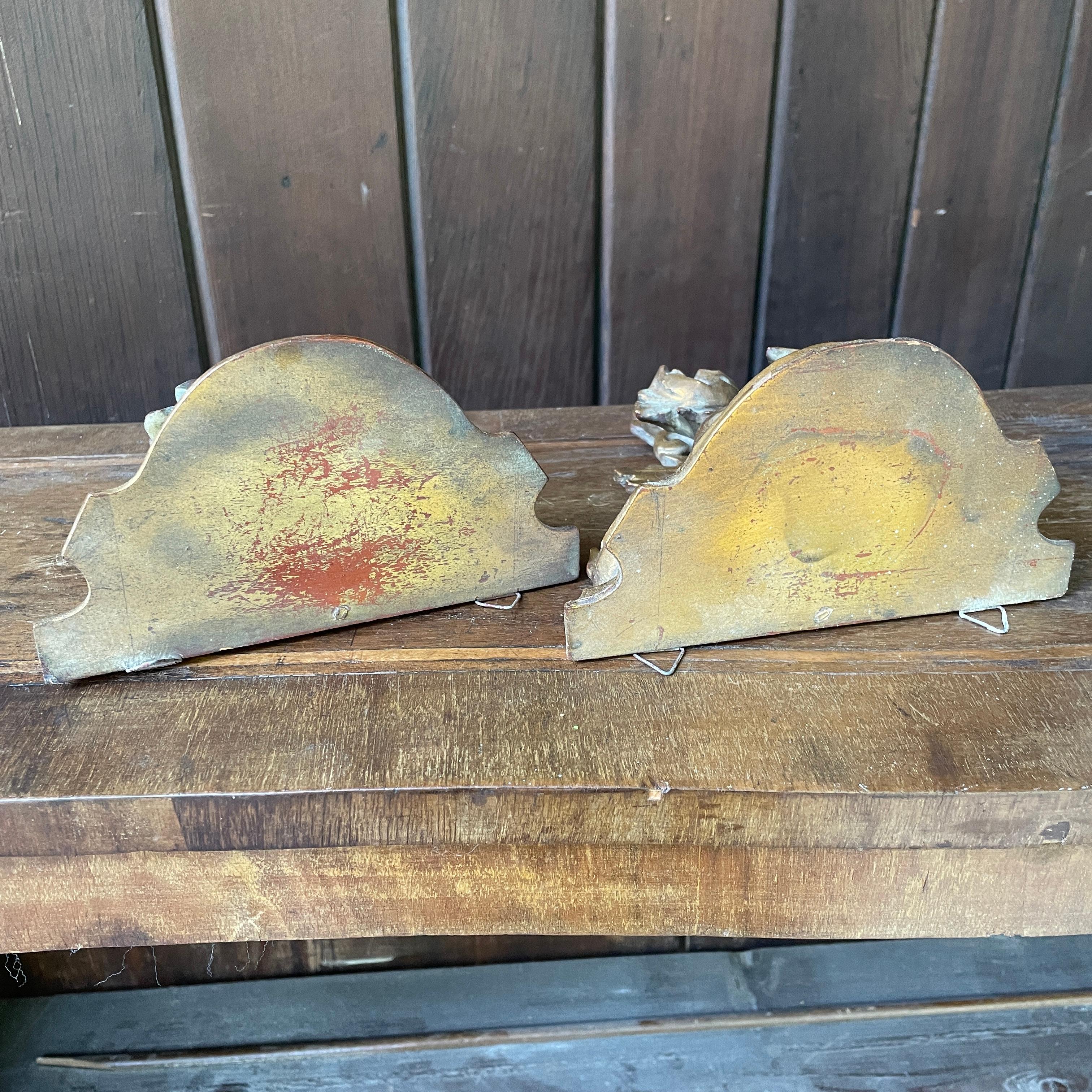 Par Estantería de Pared Veneciana de Mediados de Siglo de Acanto Tallado Dorado Italia en venta 4