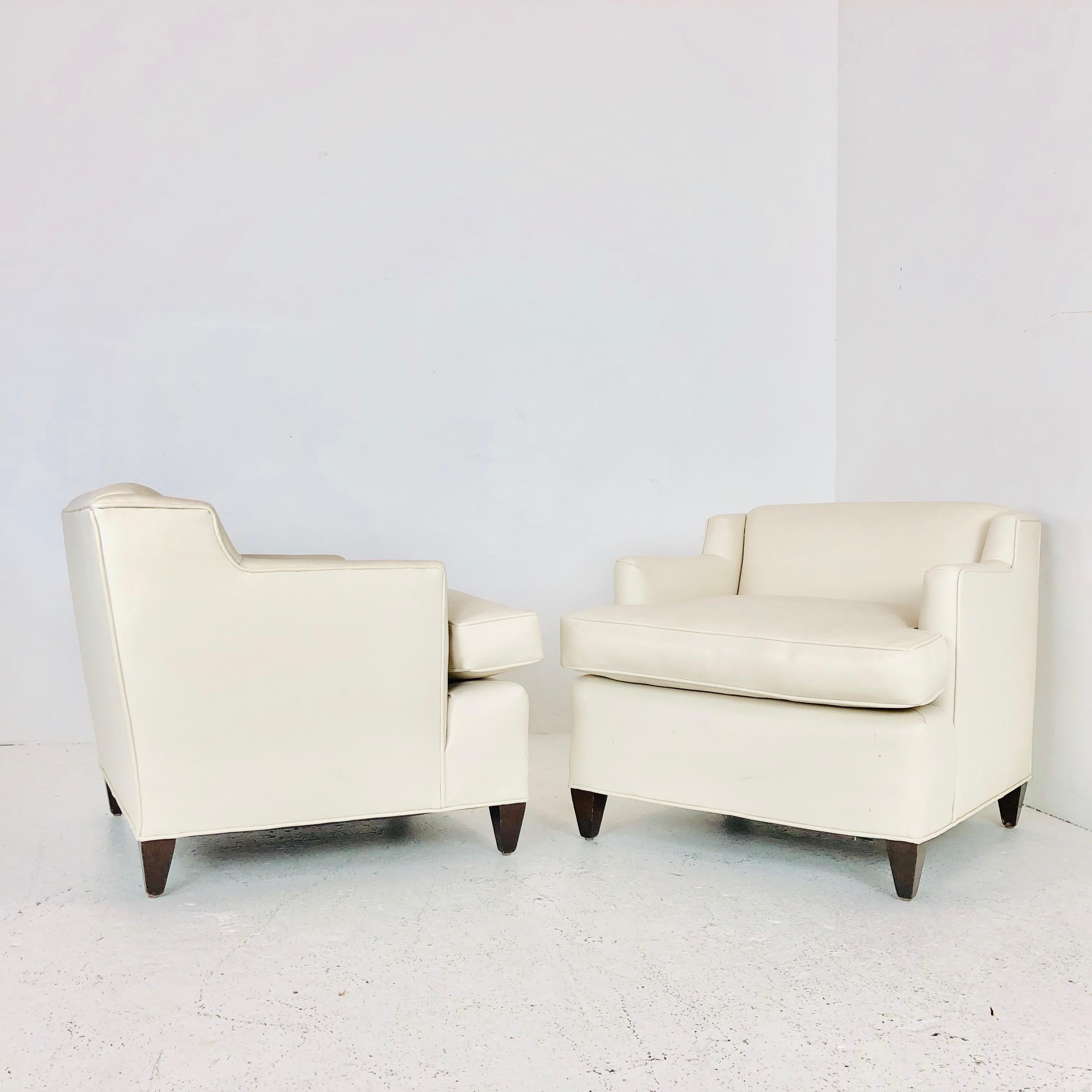 Mid-Century Modern Pair of Midcentury Vinyl Lounge Chairs