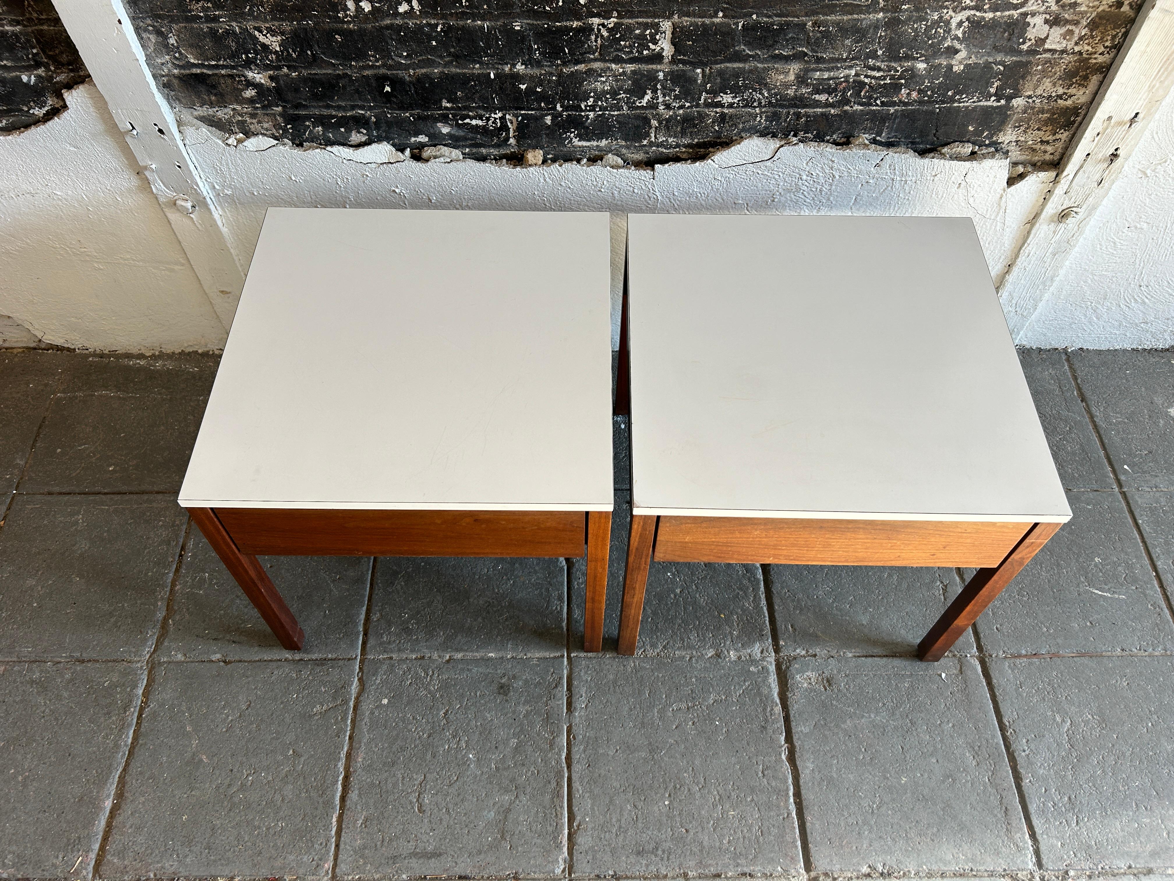 Mid-Century Modern Pair Mid-Century Walnut with white laminate Top Nightstands by Florence Knoll For Sale