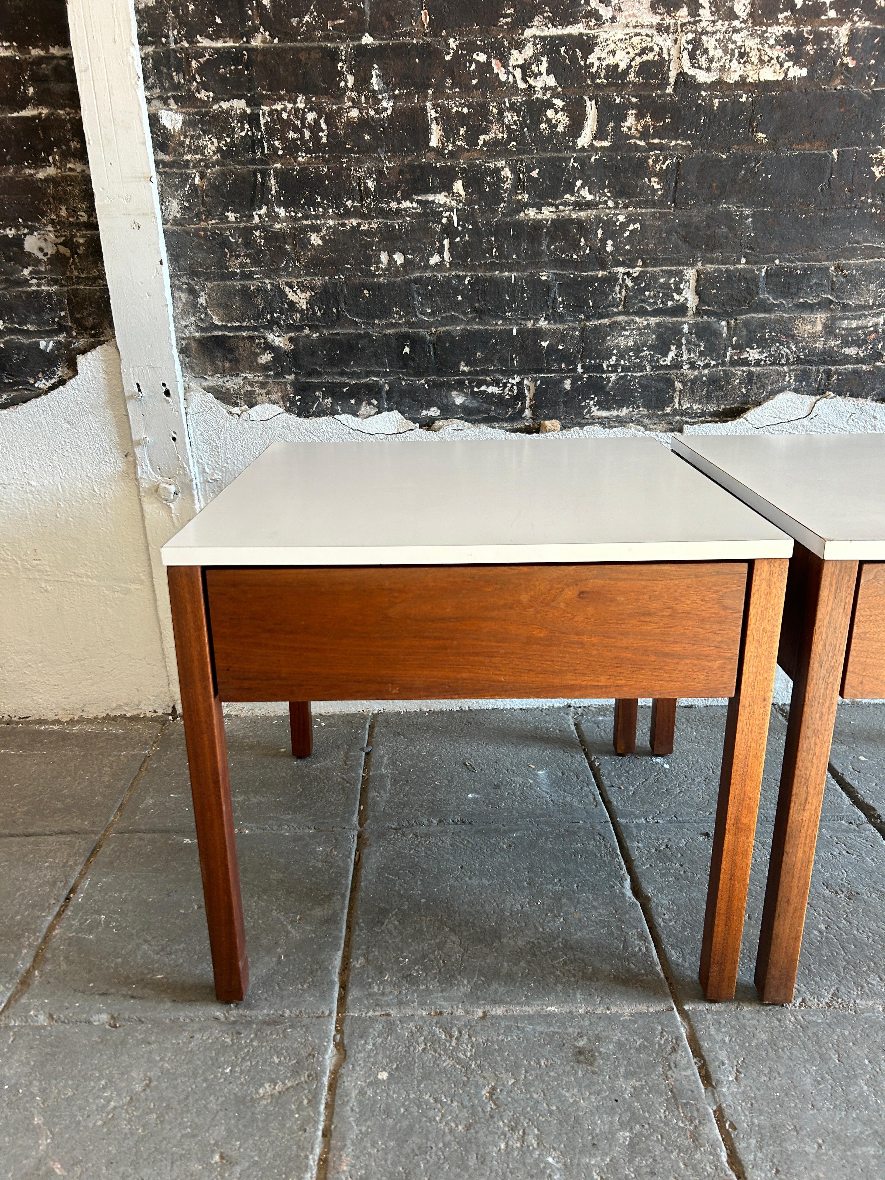 Pair Mid-Century Walnut with white laminate Top Nightstands by Florence Knoll In Good Condition For Sale In BROOKLYN, NY