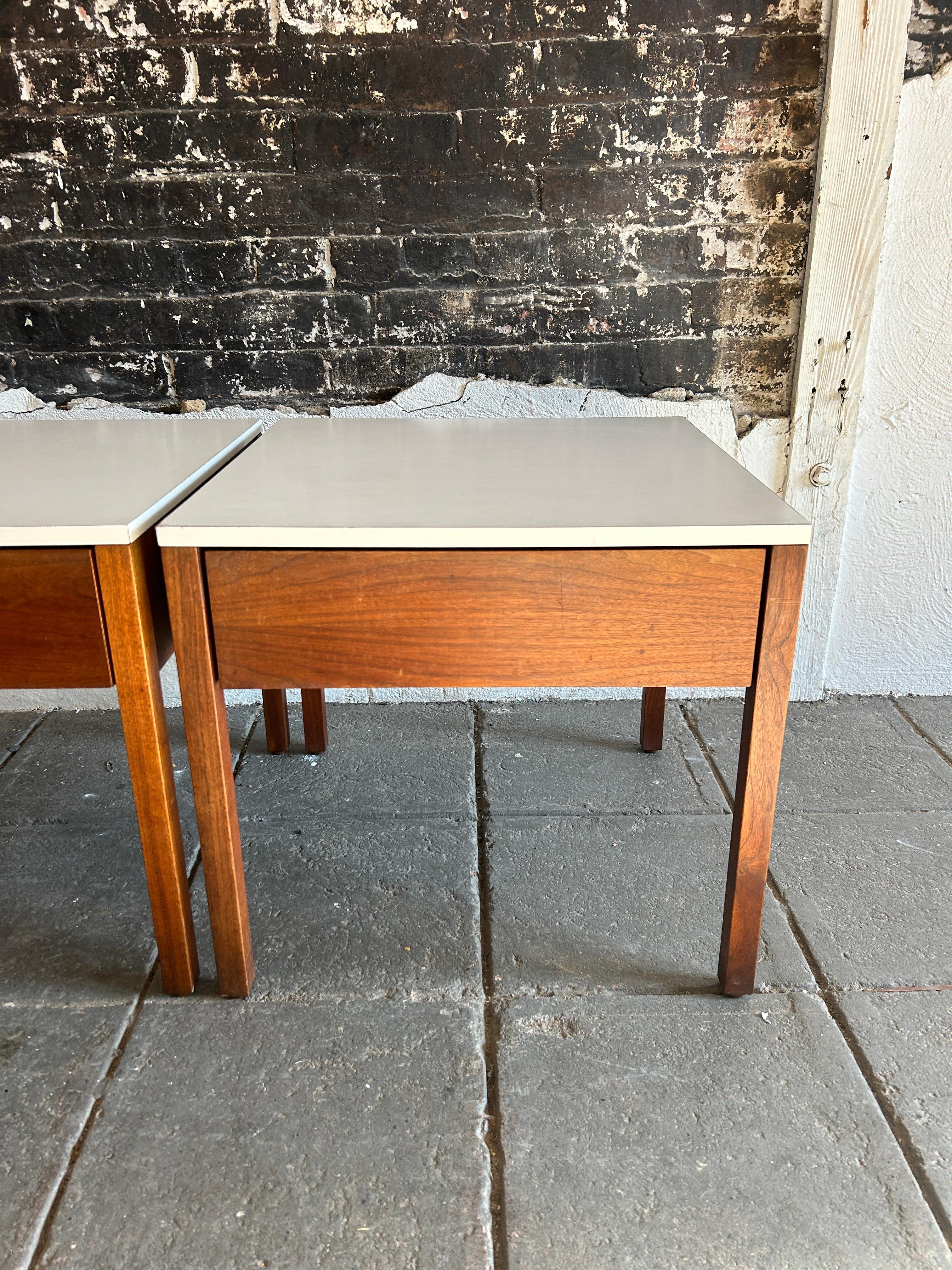 Late 20th Century Pair Mid-Century Walnut with white laminate Top Nightstands by Florence Knoll For Sale
