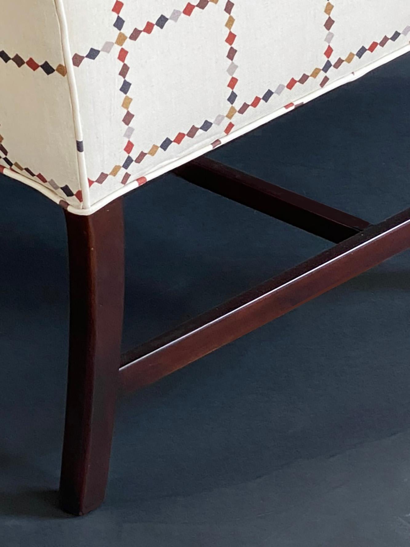 Pair Mid-Century Wingback Chairs Upholstered in a Parzinger-Inspired Fabric im Angebot 1